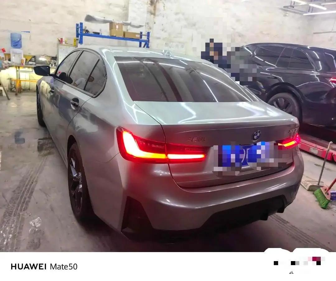 BMW 3 Series 2025 Model 330Li 2.0T M Sport Night Edition Automatic 5