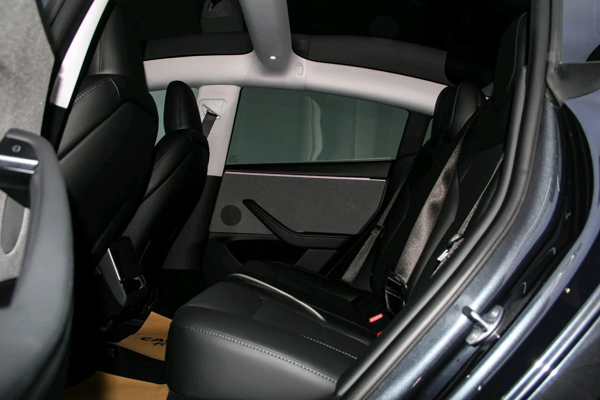 Tesla 2025 Model 3 Rear-Wheel Drive (Refreshed) Automatic 3