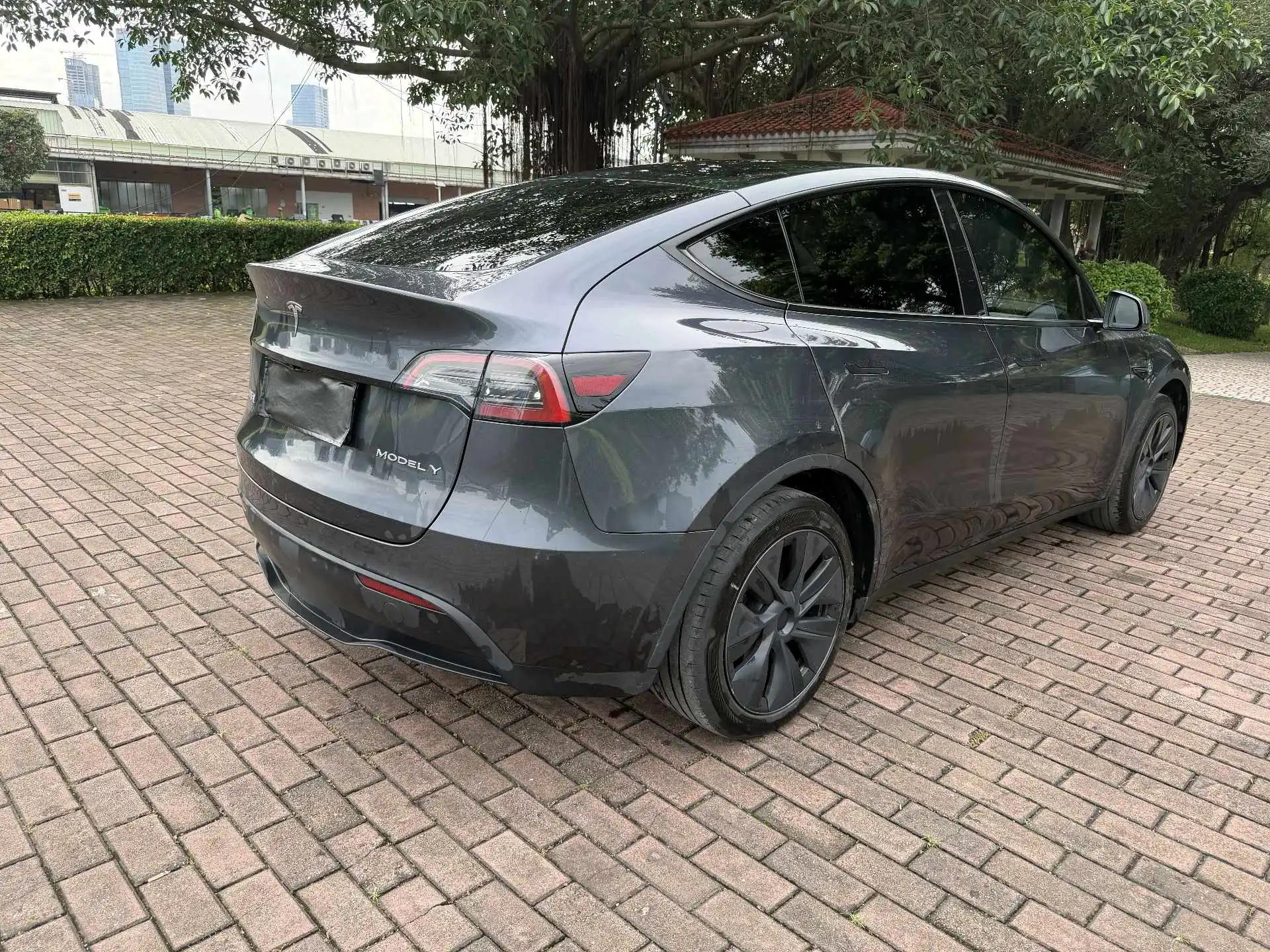 2024 Model Y Rear-Wheel Drive Edition 4