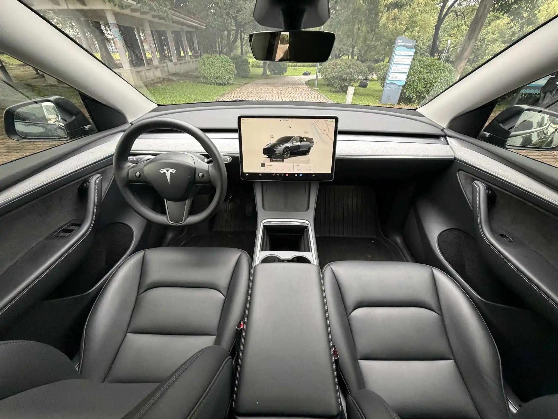 2024 Model Y Rear-Wheel Drive Edition 8