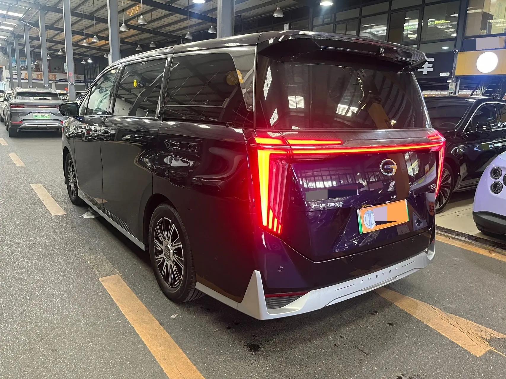 Chuanqi M8 New Energy 2024 2.0TM Plug-in Hybrid Basic Model 3