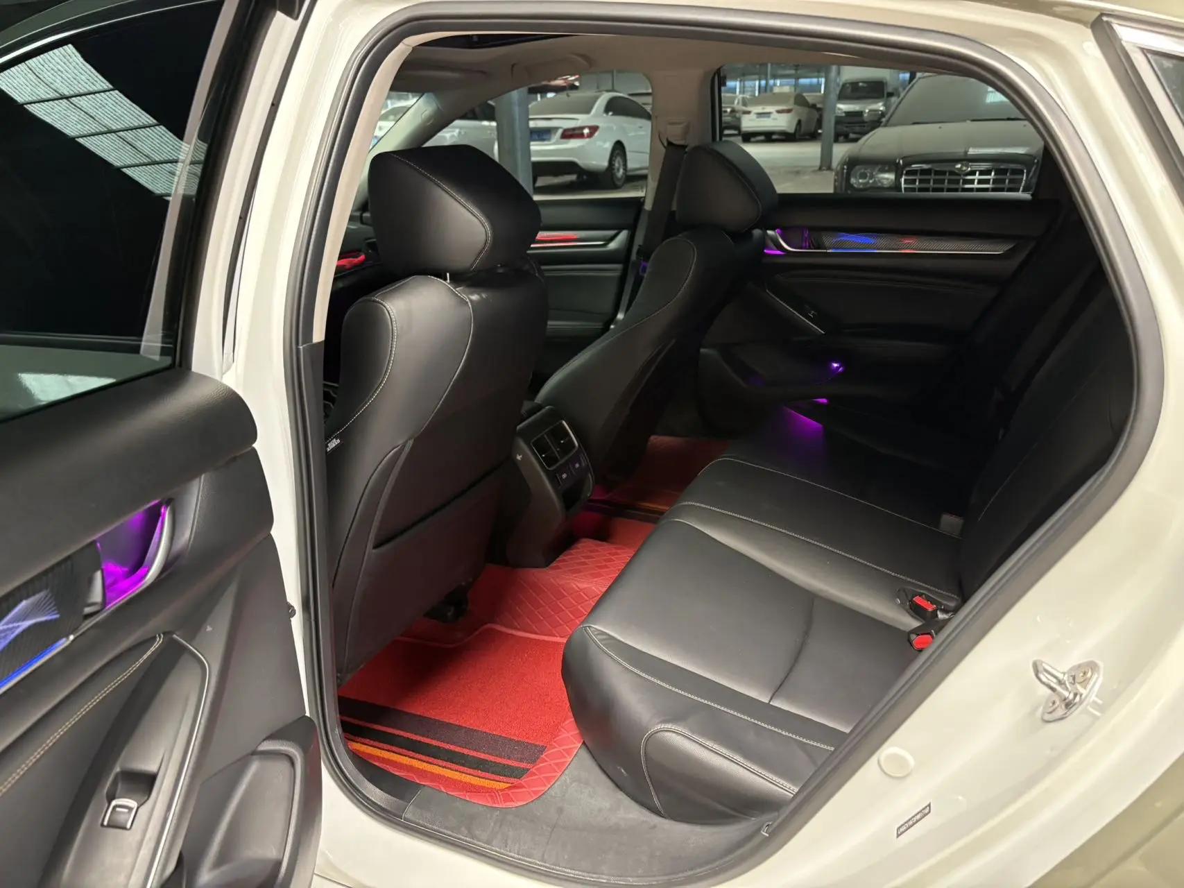 Accord 2022 260TURBO Magic Night Premium Edition 5