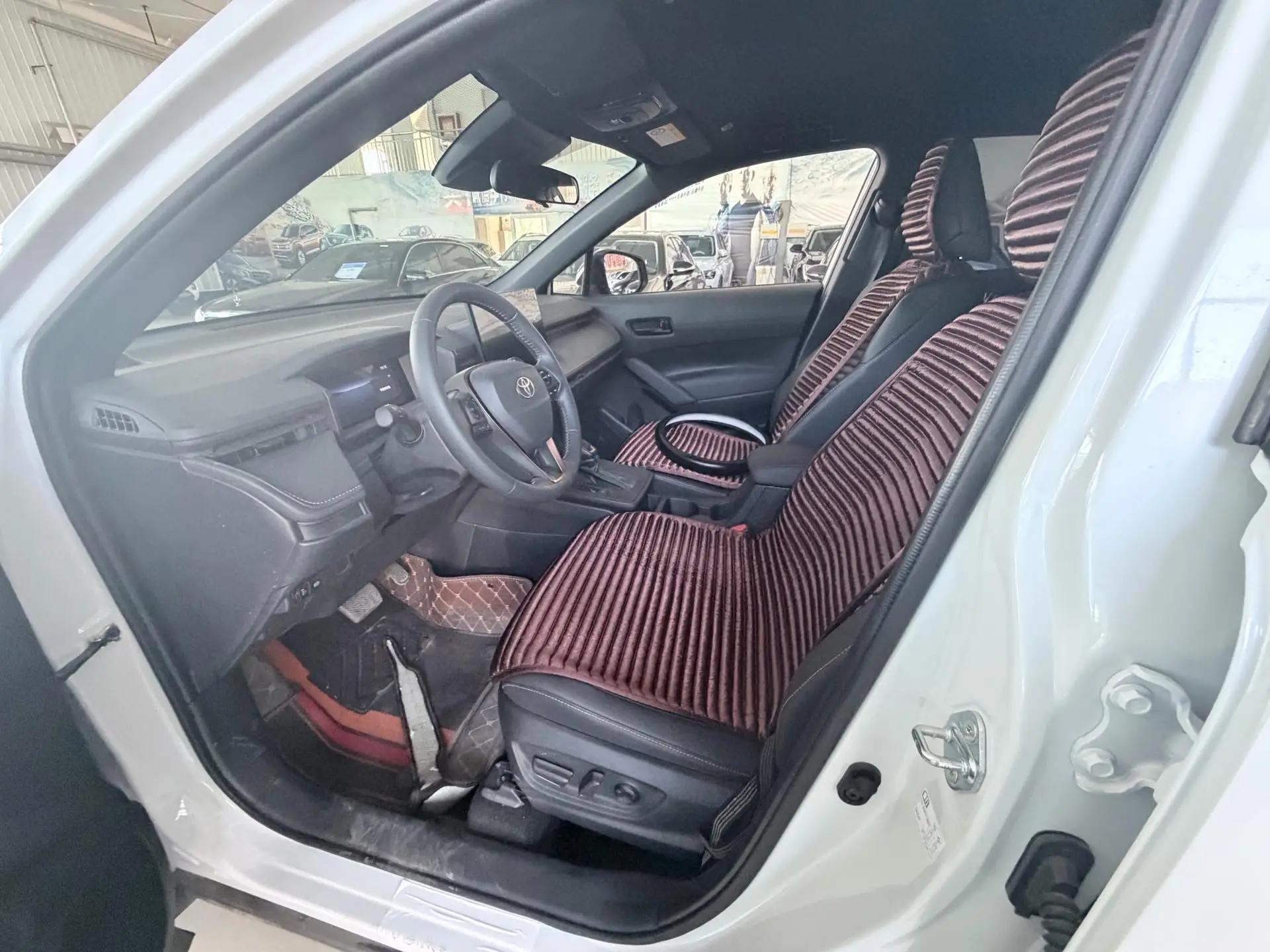 Toyota 2026 Front Landa 2.0 Stepless Comfort PLUS Edition Automatic Gear 2
