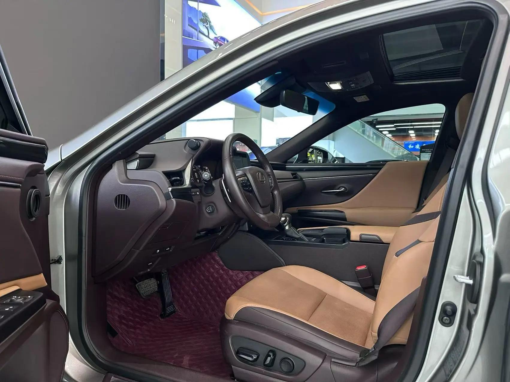 Lexus ES 2021 260 Excellence Edition 5