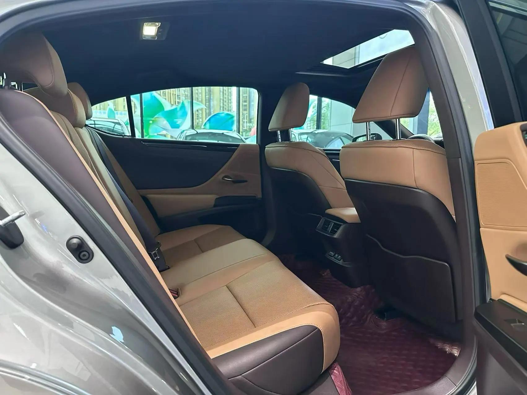 Lexus ES 2021 260 Excellence Edition 6