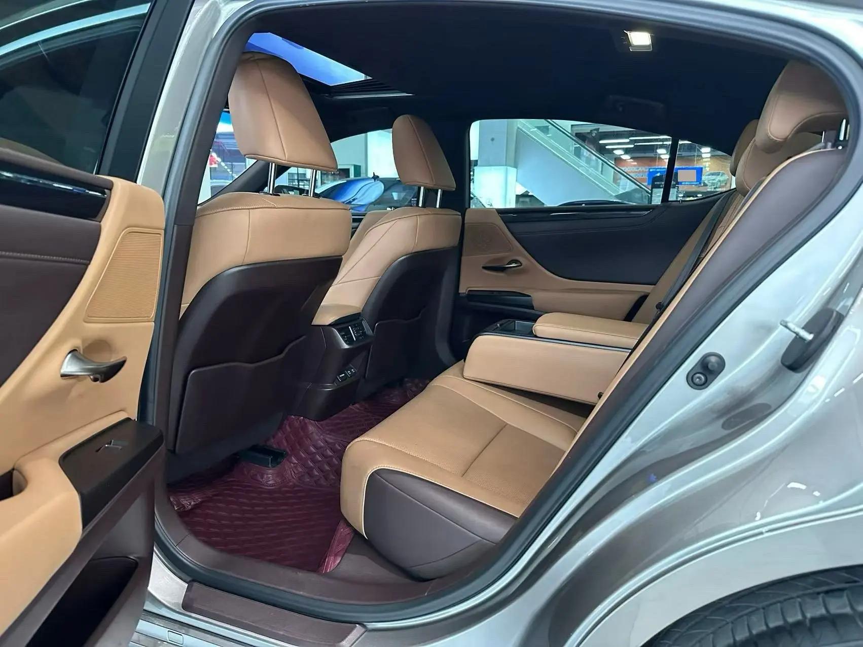 Lexus ES 2021 260 Excellence Edition 7
