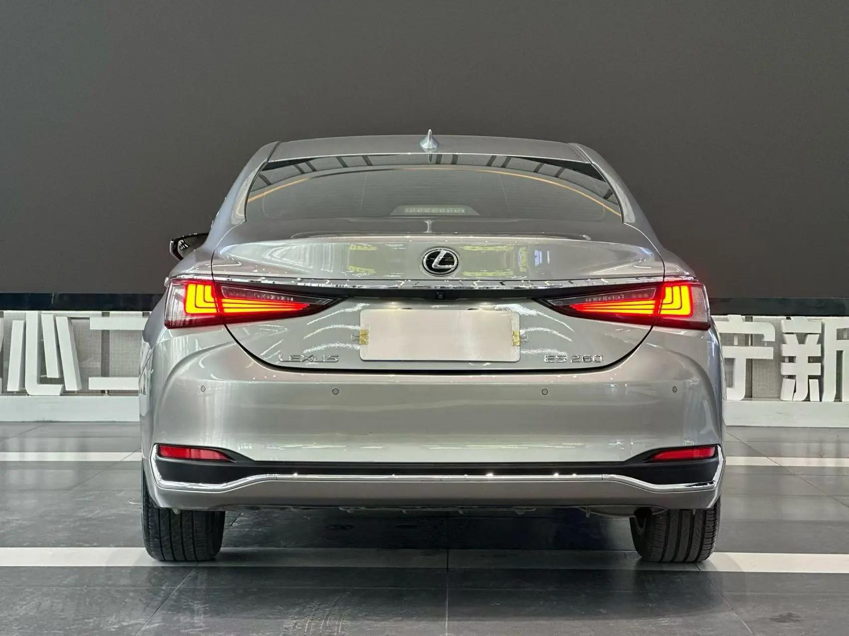 Lexus ES 2021 260 Excellence Edition 9