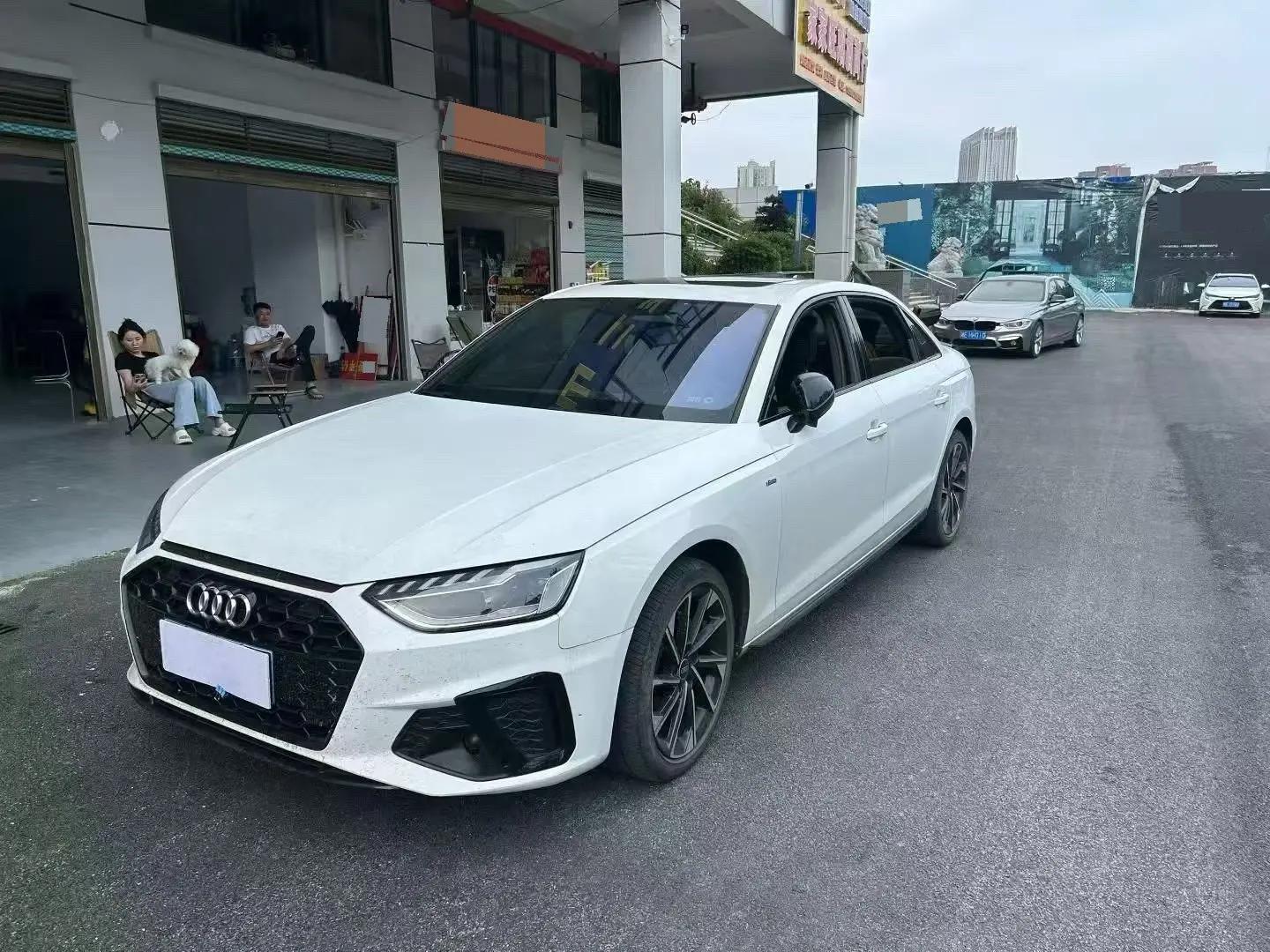 Open image lightbox: Audi A4L 2022 model, 40 TFSI Luxury Dynamic Edition