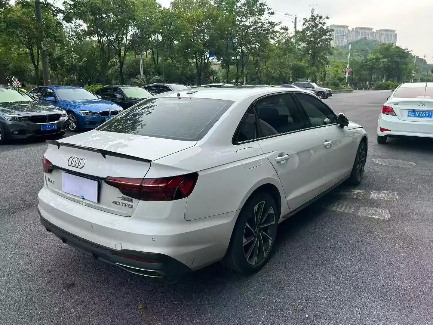 Audi A4L 2022 model, 40 TFSI Luxury Dynamic Edition 2