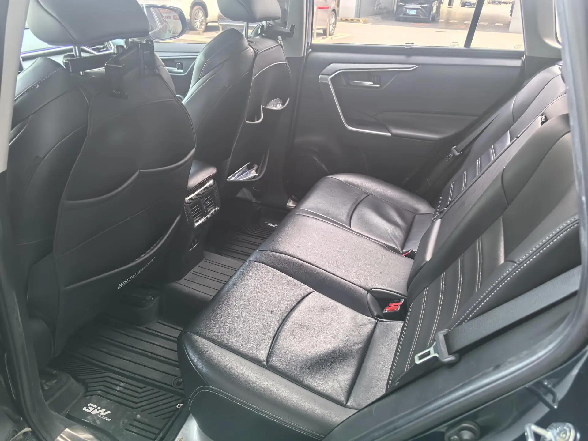 Wildlander 2020 2.0L CVT Front-Wheel-Drive Luxury Edition 3