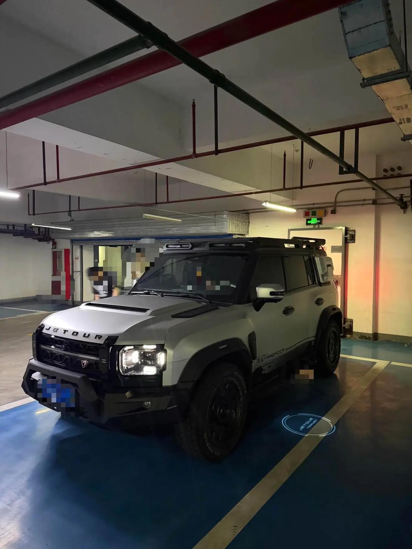 Jetour Traveler 2024 2.0T Four-wheel Drive Silver Dragon Wings