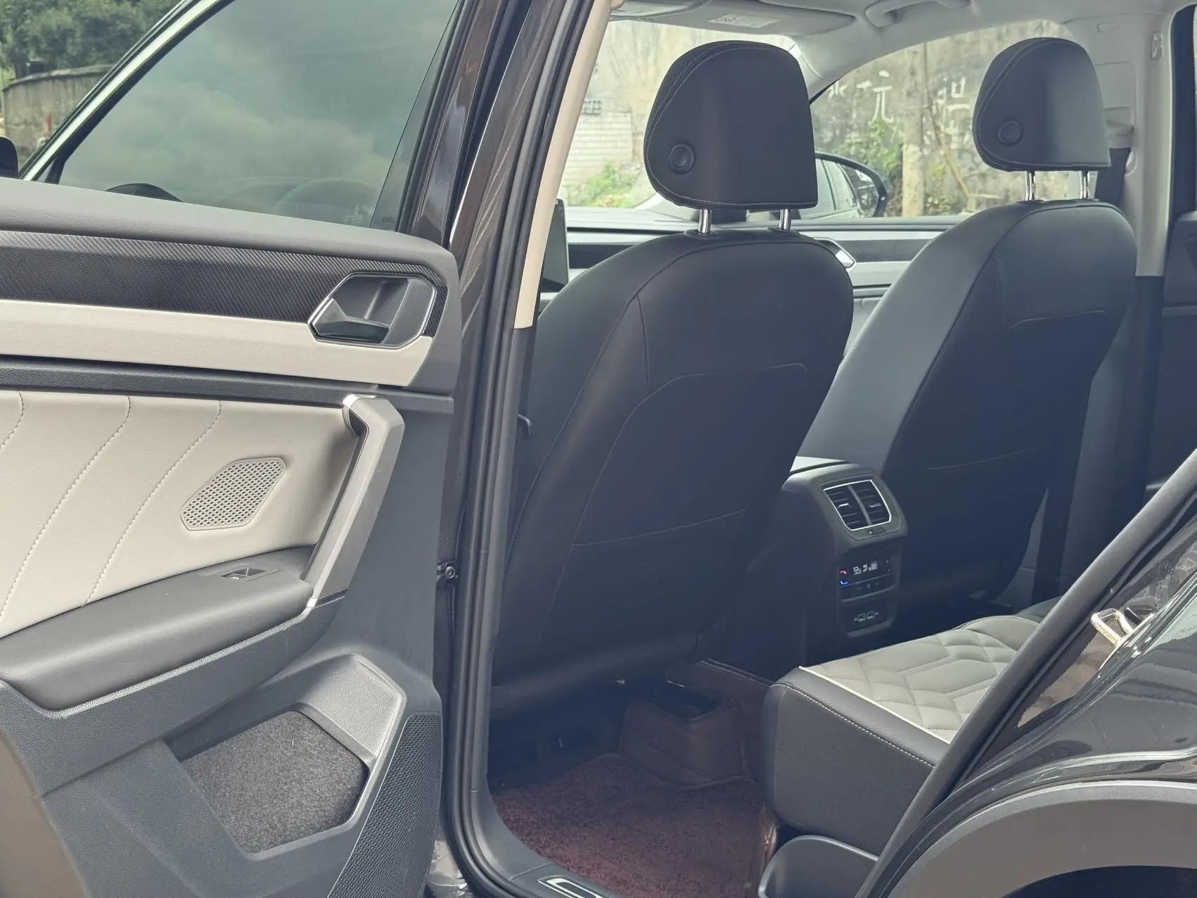 Volkswagen 2024 Tharu 1.5TSI 300TSI Front-Wheel Drive Luxury Plus Advanced Edition Automatic 5