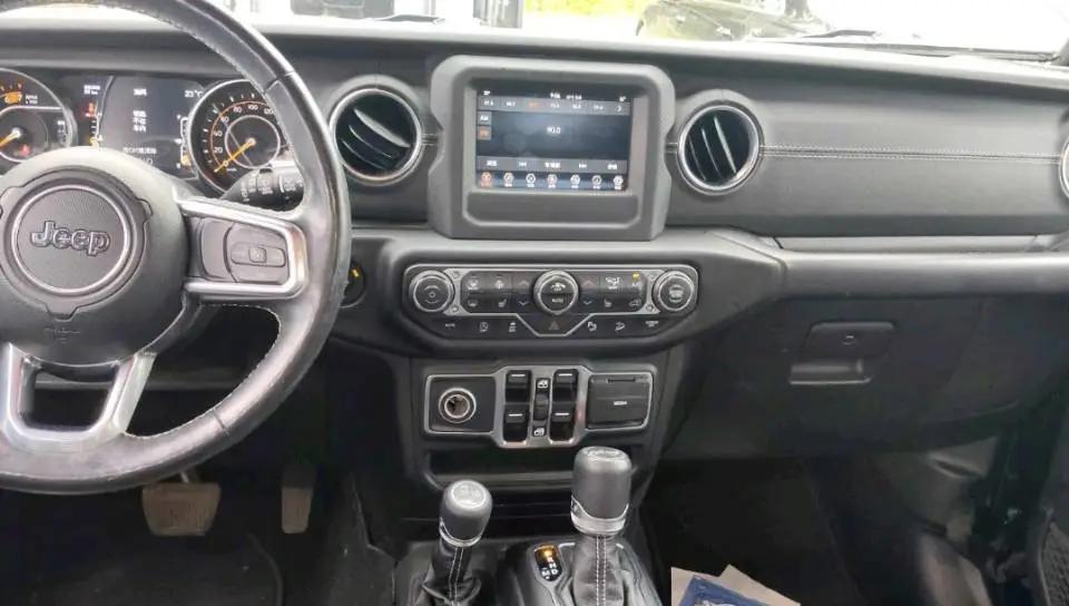 Wrangler 2019 2.0T Sahara Four-Door Edition National V 3