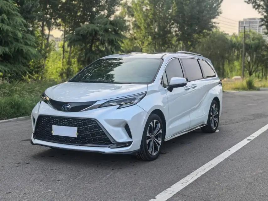 Granvia 2022 2.5L Hybrid Prestige Edition