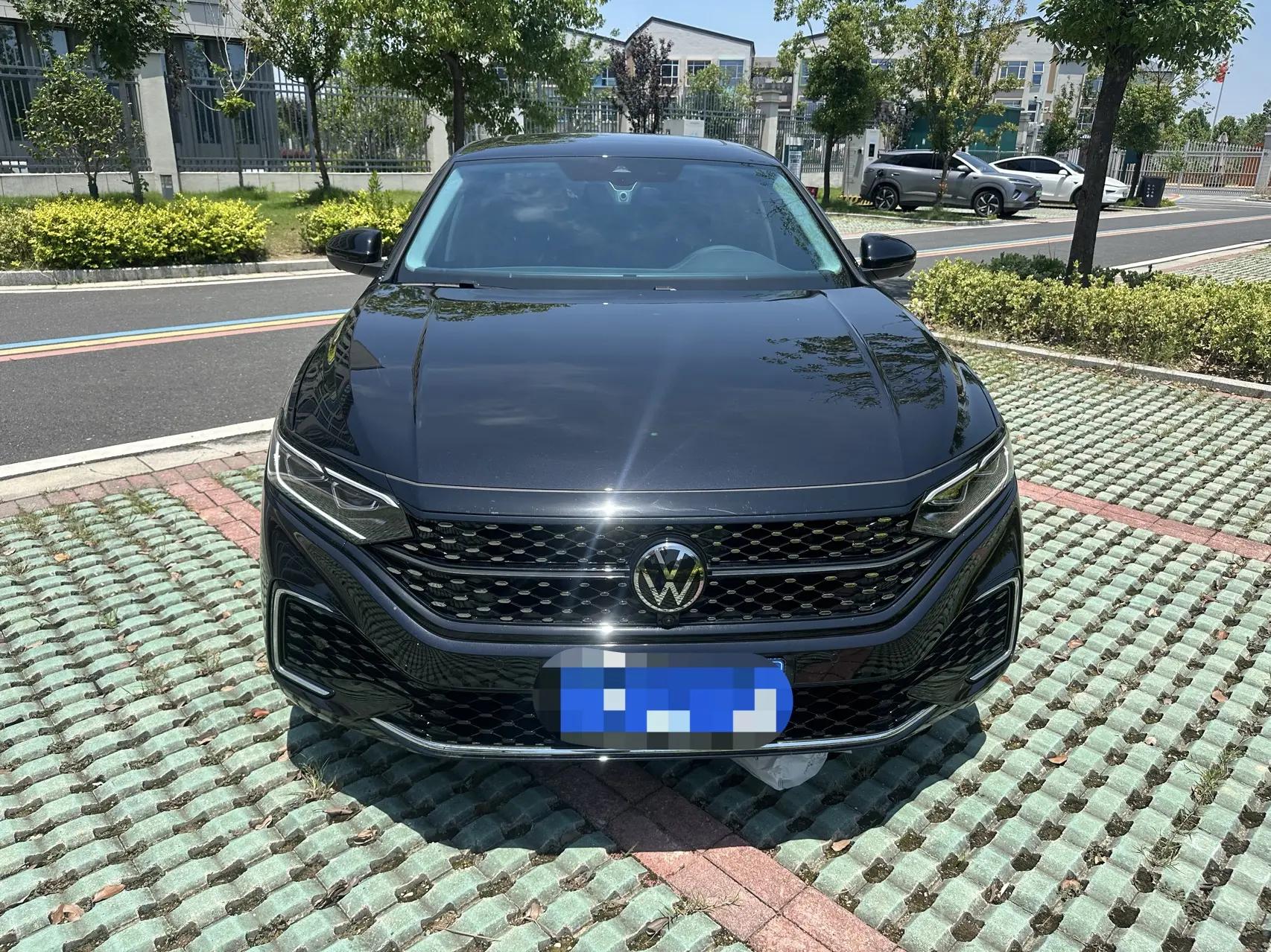 Volkswagen 2025 Passat 2.0TSI 380TSI outstanding star dragon version automatic gear 2