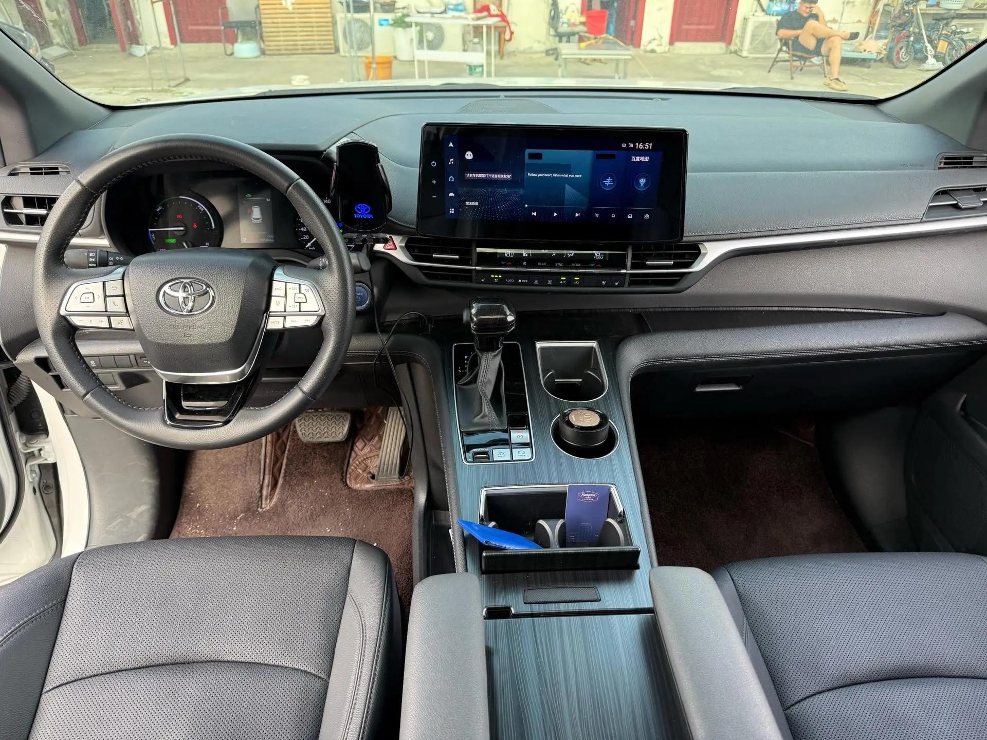 Sana SIENNA 2021 2.5L Hybrid Premium Edition 5