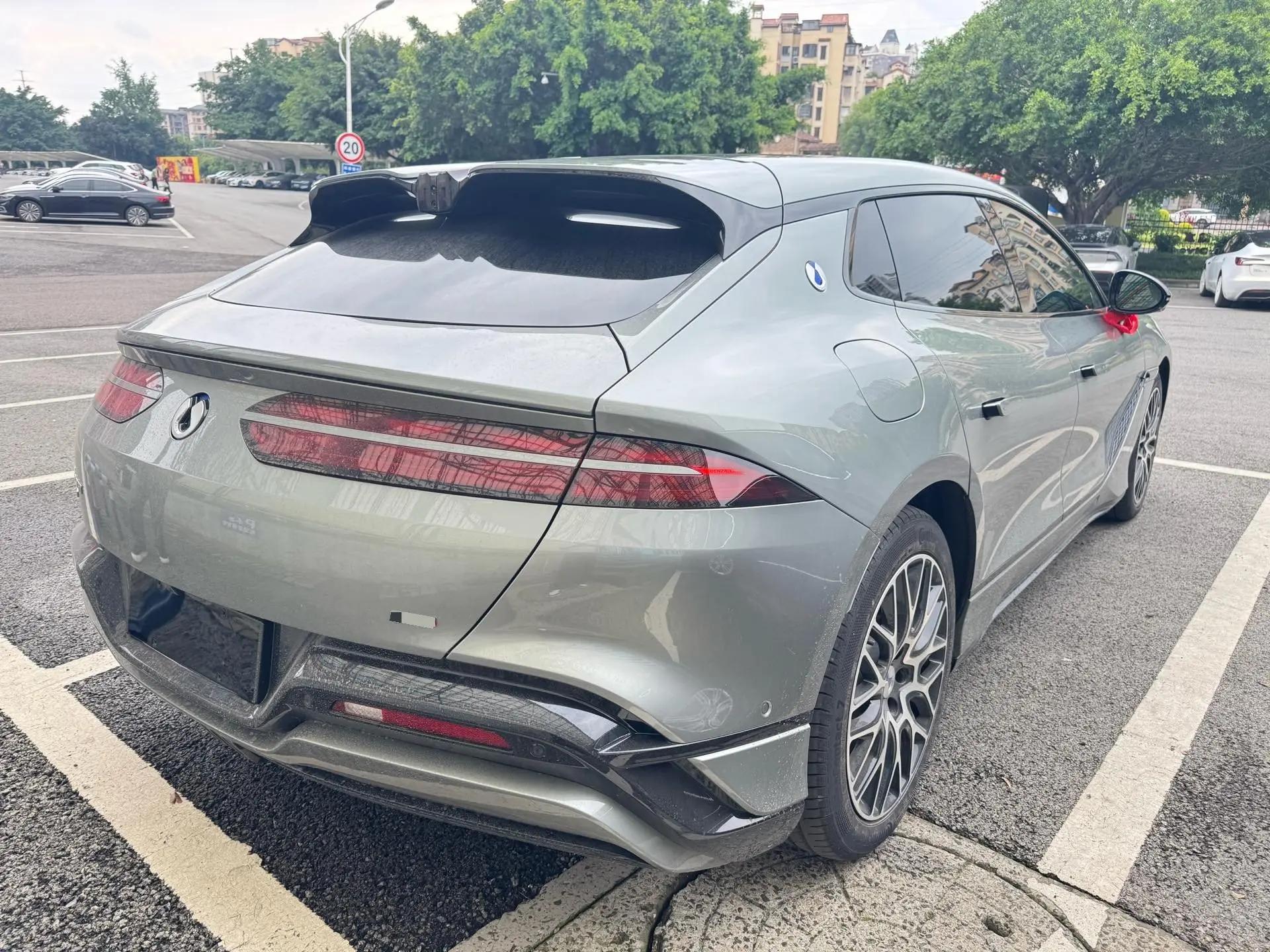 腾势 2026款 腾势Z9GT 闪充尊荣型 自动挡 4