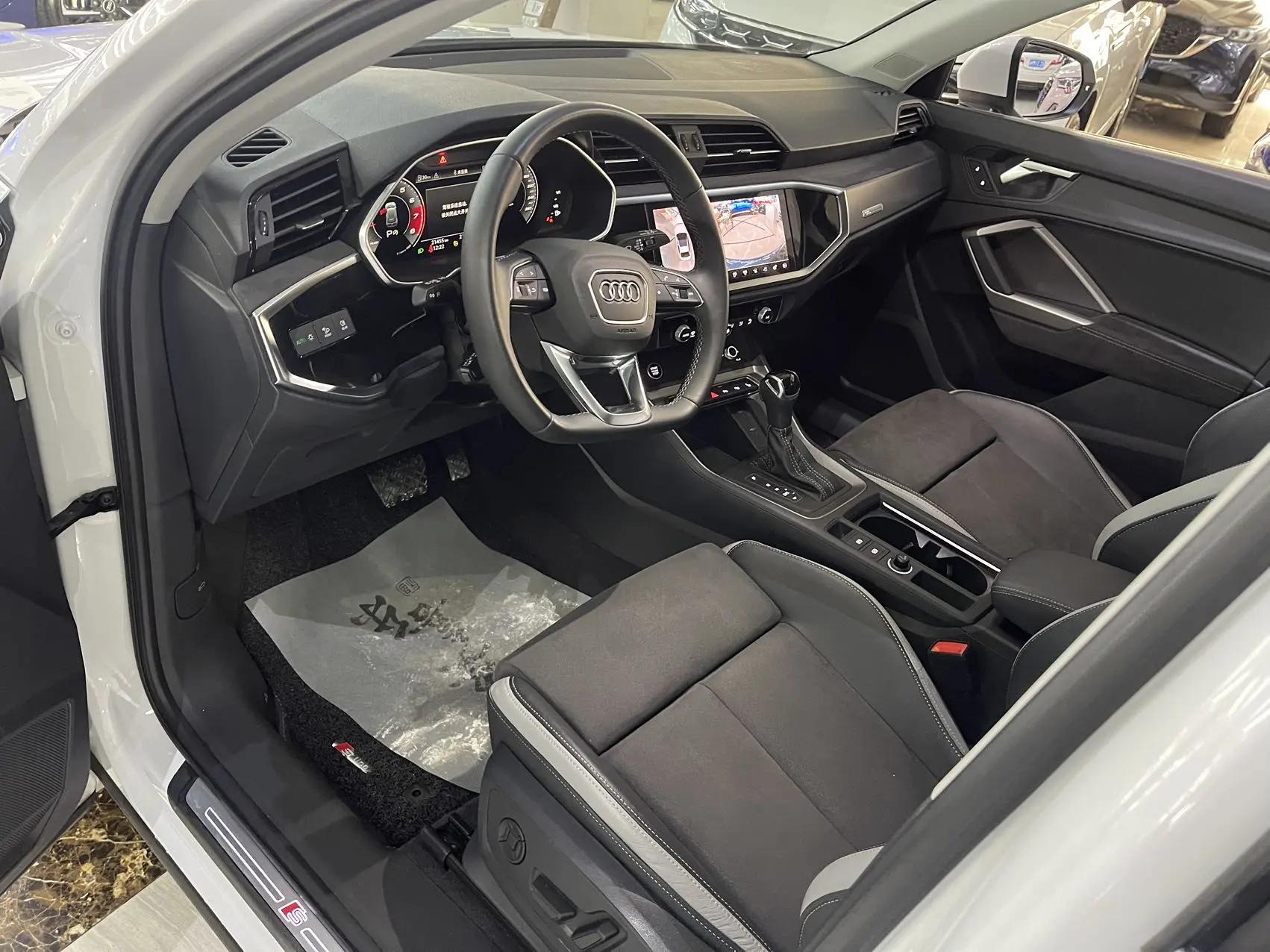 Audi 2023 Q3 1.4TFSI 35TFSI Stylish Dynamic Edition Automatic 4