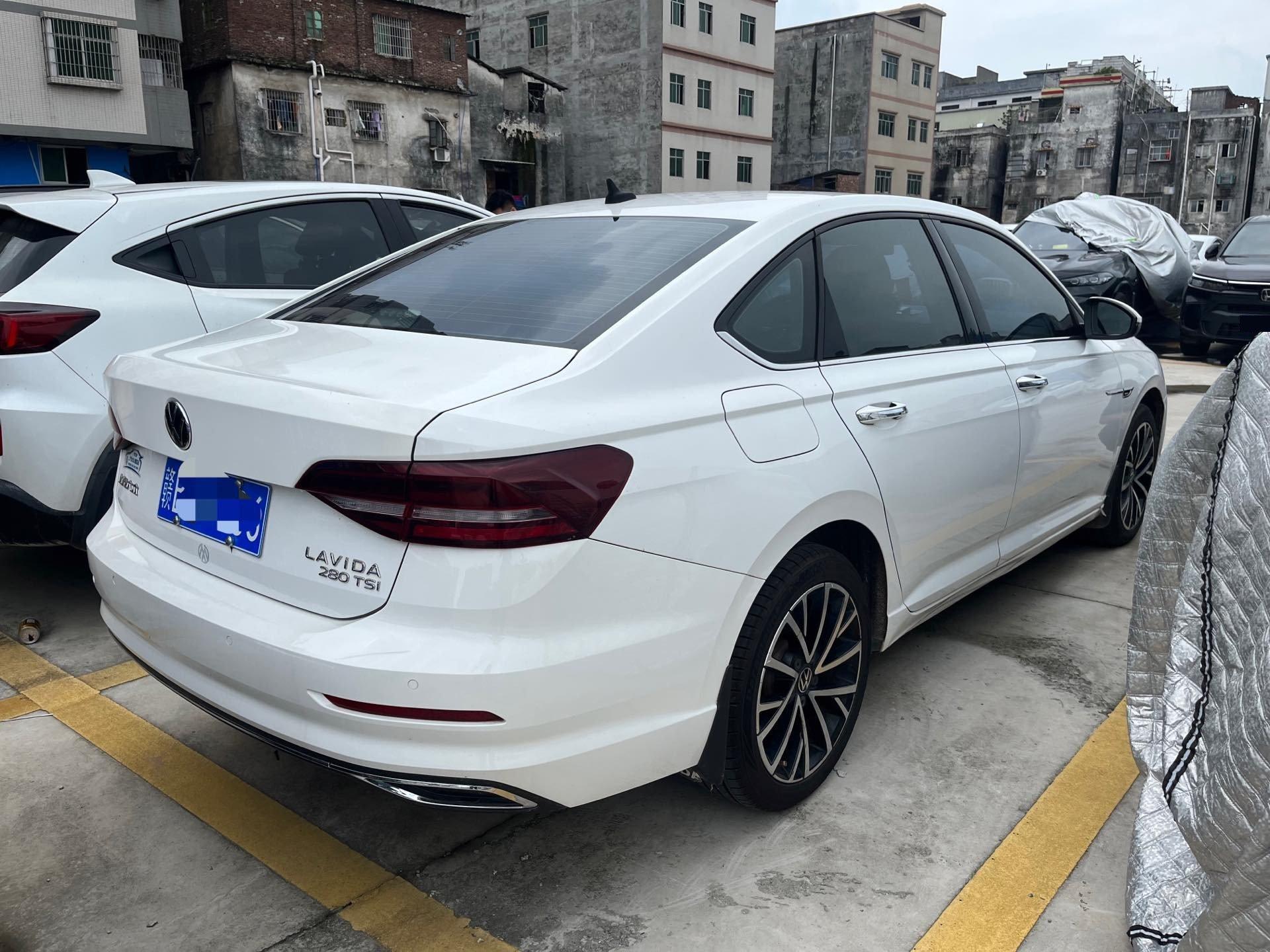 Lavida 2021 280TSI DSG Deluxe Edition 5