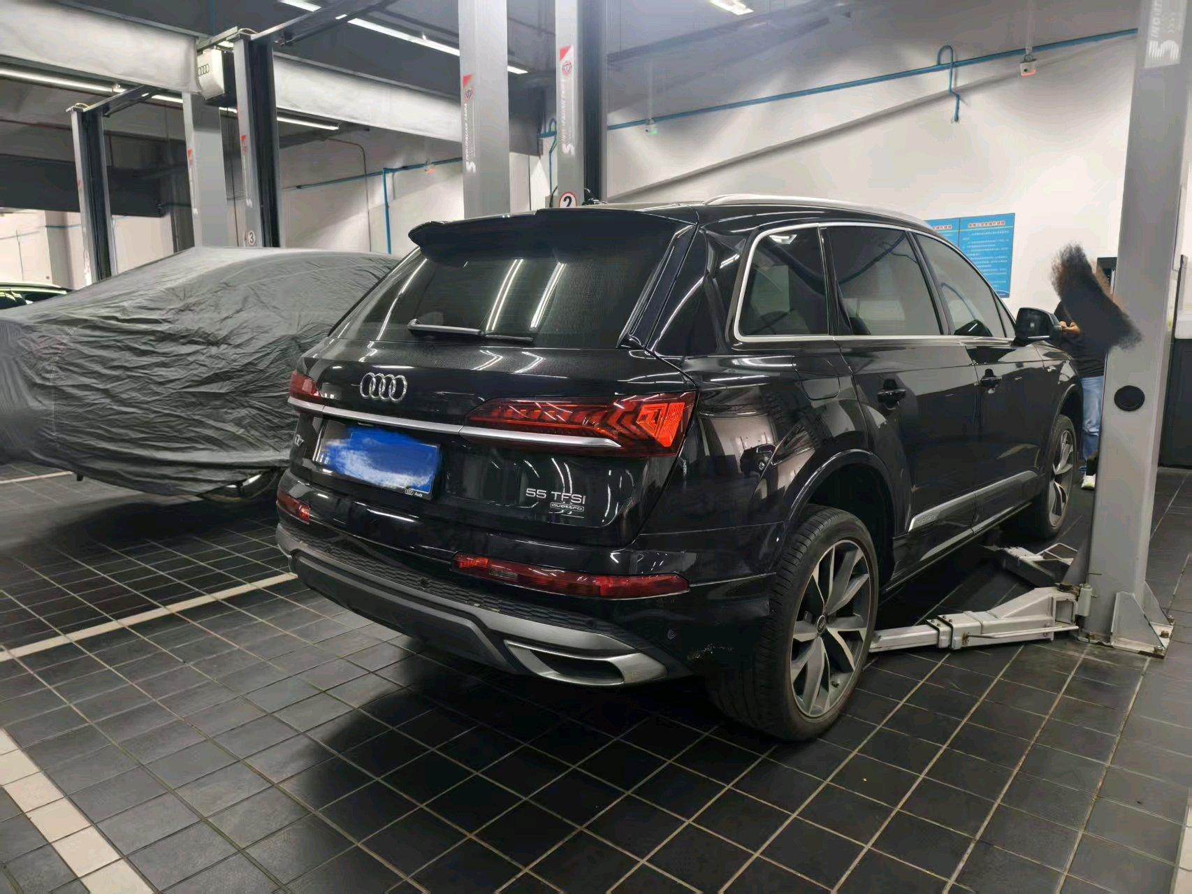 Audi Q7 2021 55 TFSI quattro S line Sport 2
