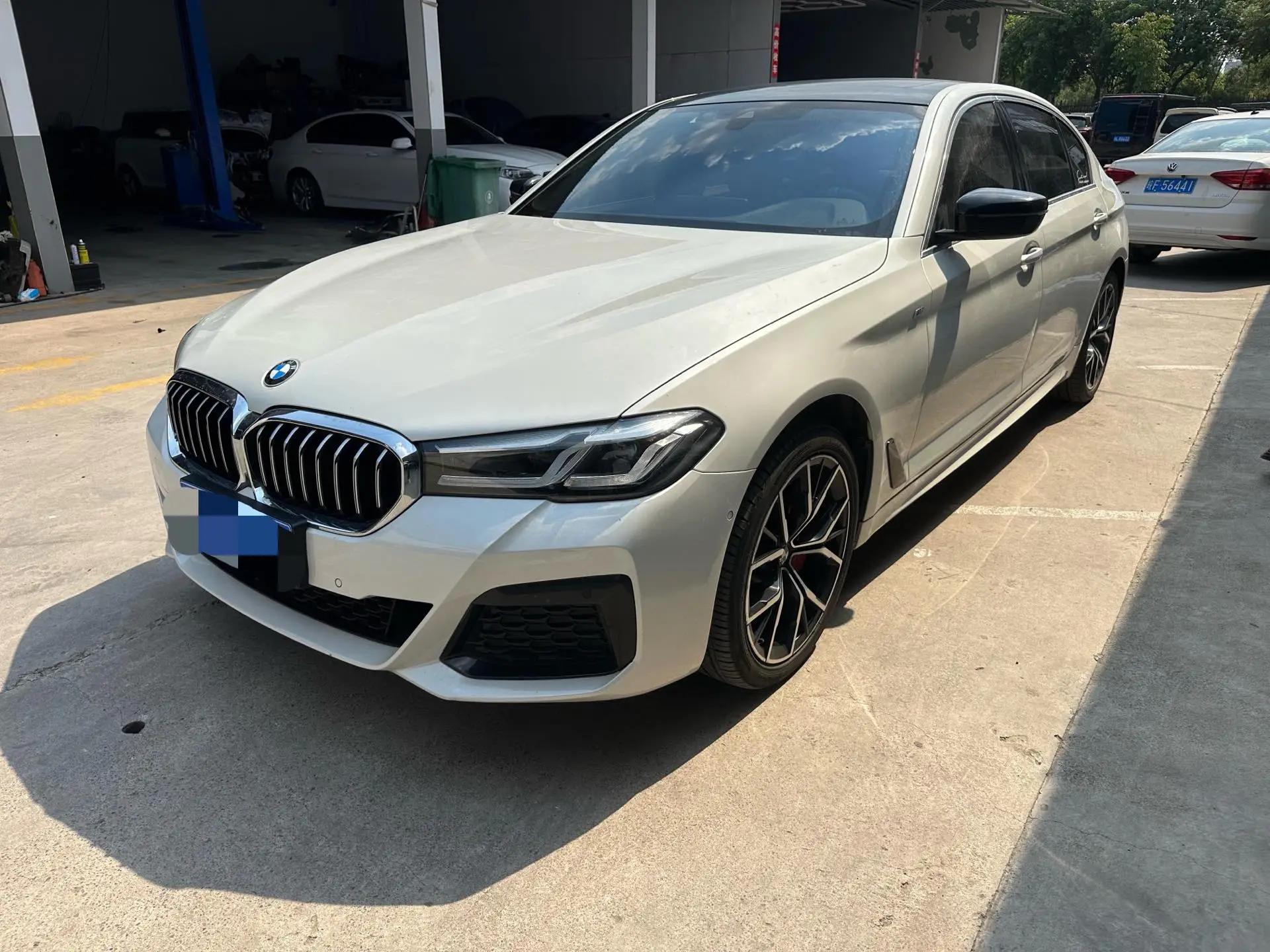 BMW 5 Series 2021 525Li M Sports Suit