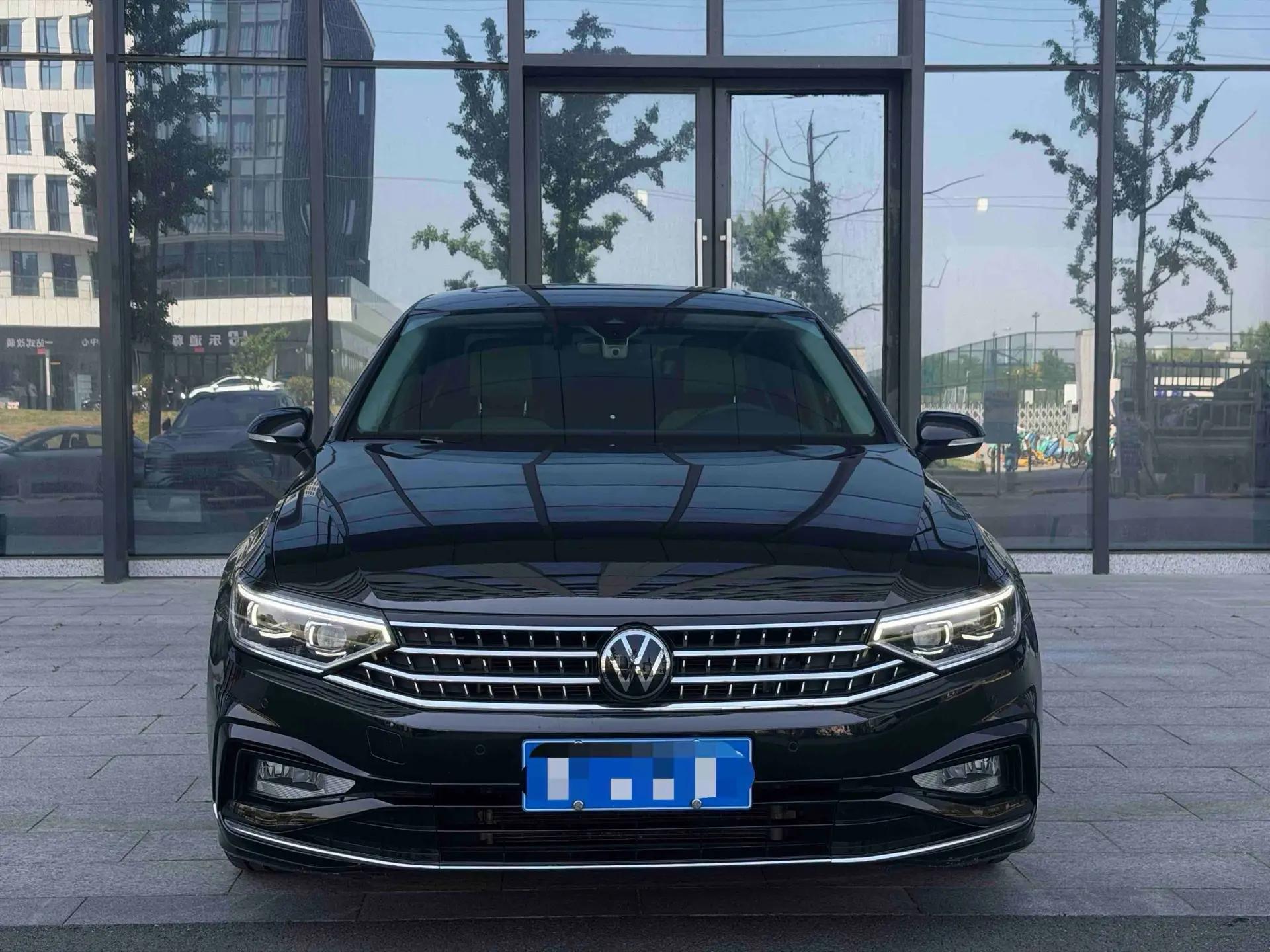 Magotan 2022 330TSI DSG Basic 2