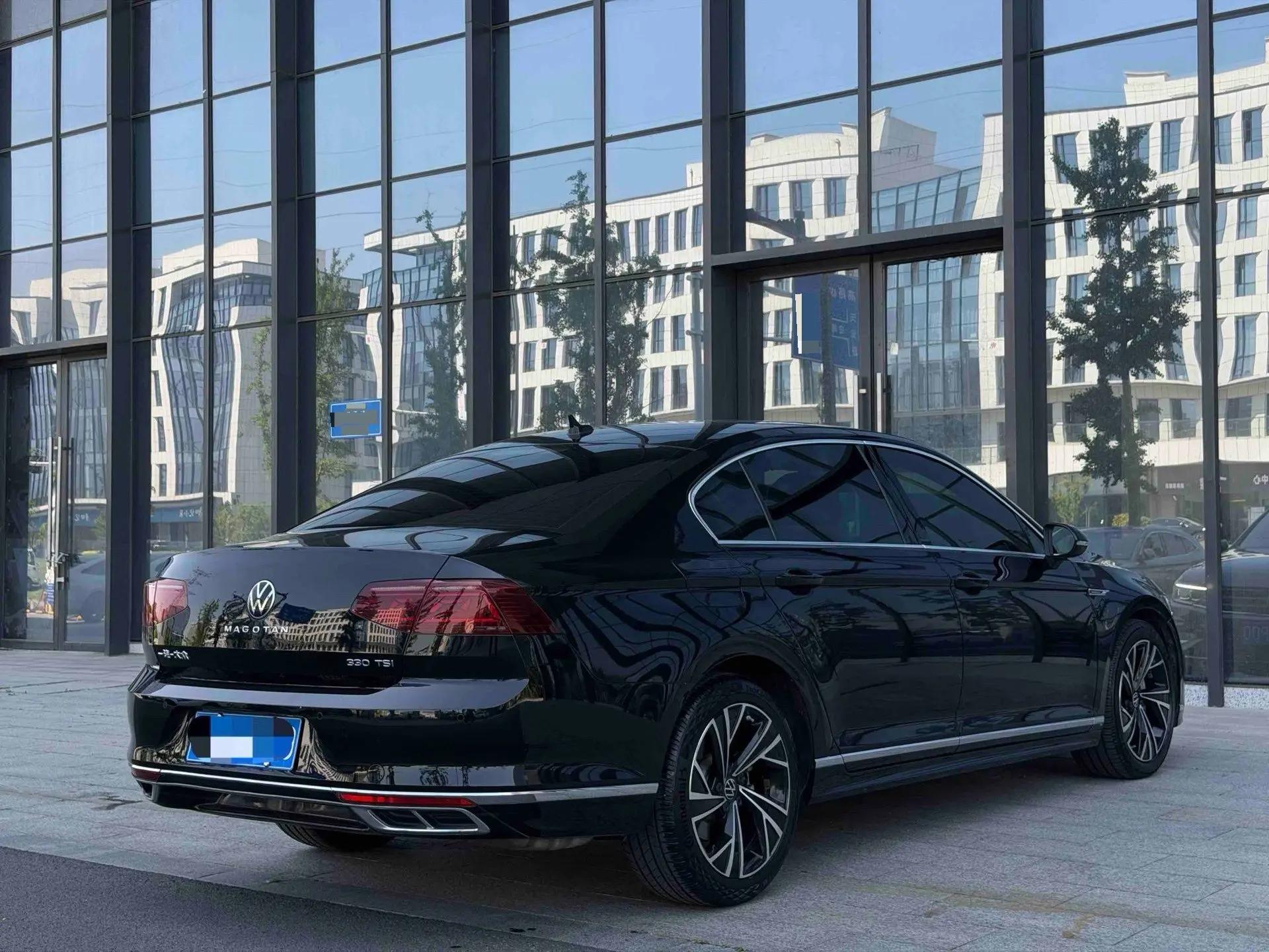 Magotan 2022 330TSI DSG Basic 9