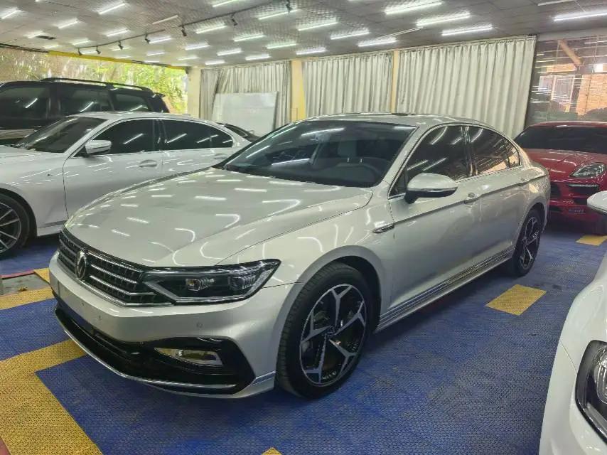 Magotan 2022 330TSI DSG Basic