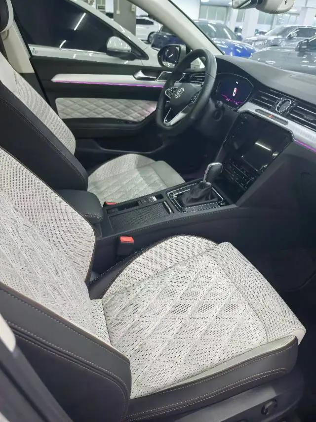 Magotan 2022 330TSI DSG Basic 3