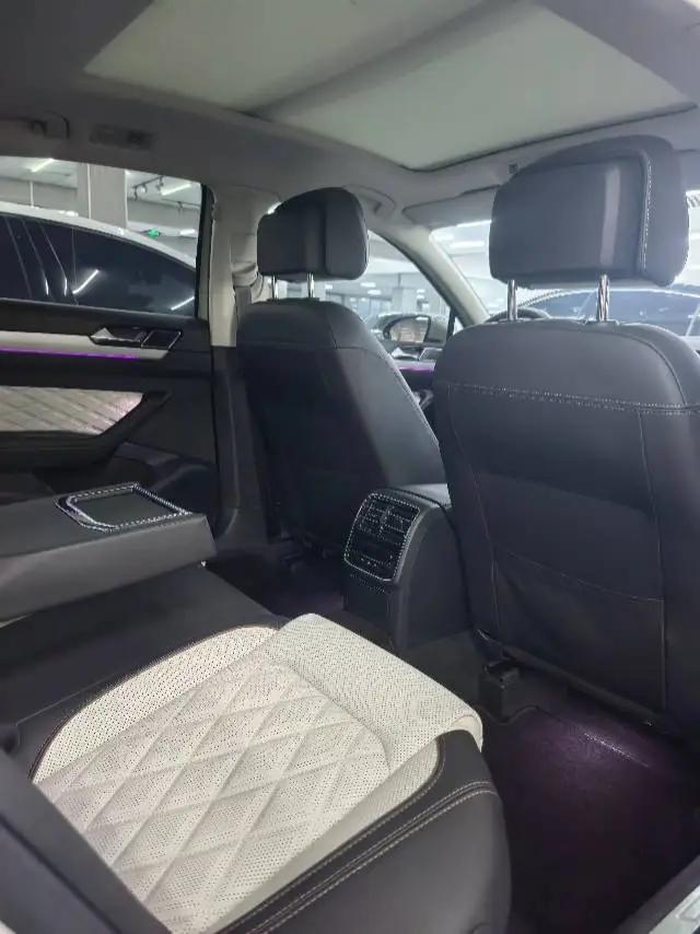 Magotan 2022 330TSI DSG Basic 4