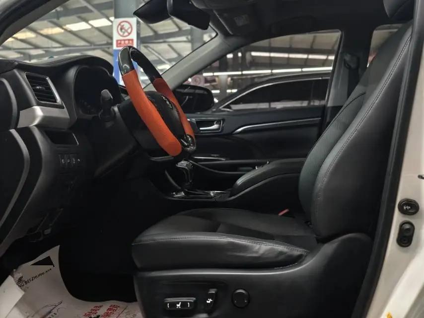 Highlander 2018 2.0T 4-wheel drive distinguished edition 7-seat country VI 2