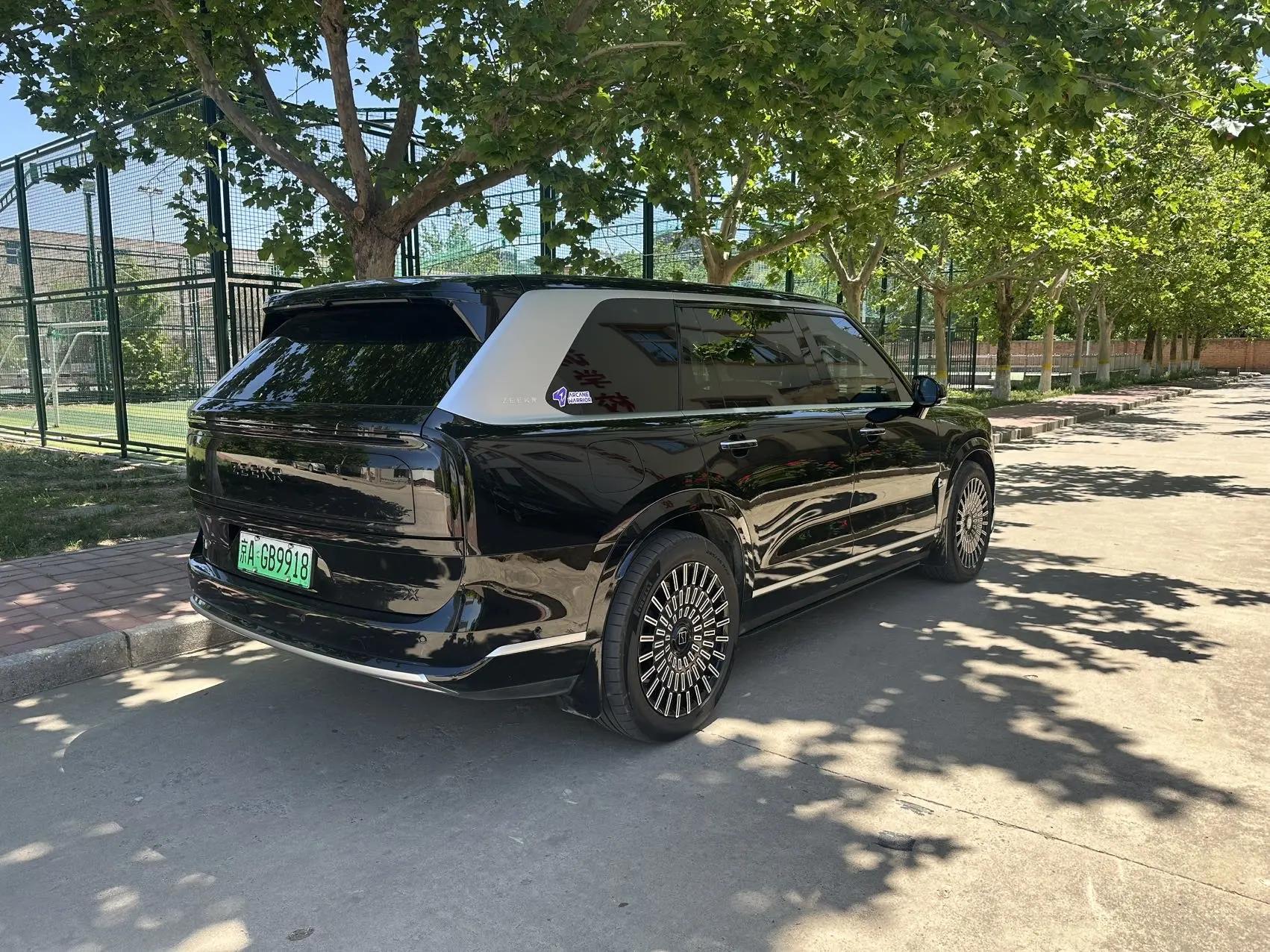Zeekr 2025 Zeekr 9X 2.0T Max 55kWh automatic gear 3