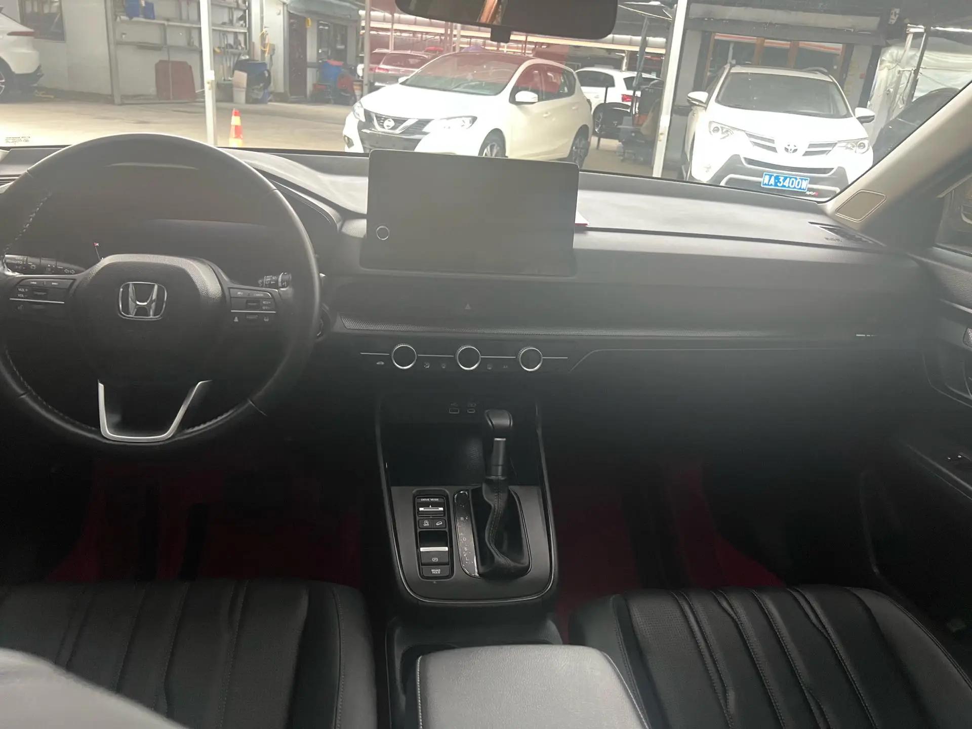 Honda 2023 BREEZE 1.5T CVT 240TURBO Two-Wheel Drive Luxury PRO 7-Seater Automatic 8