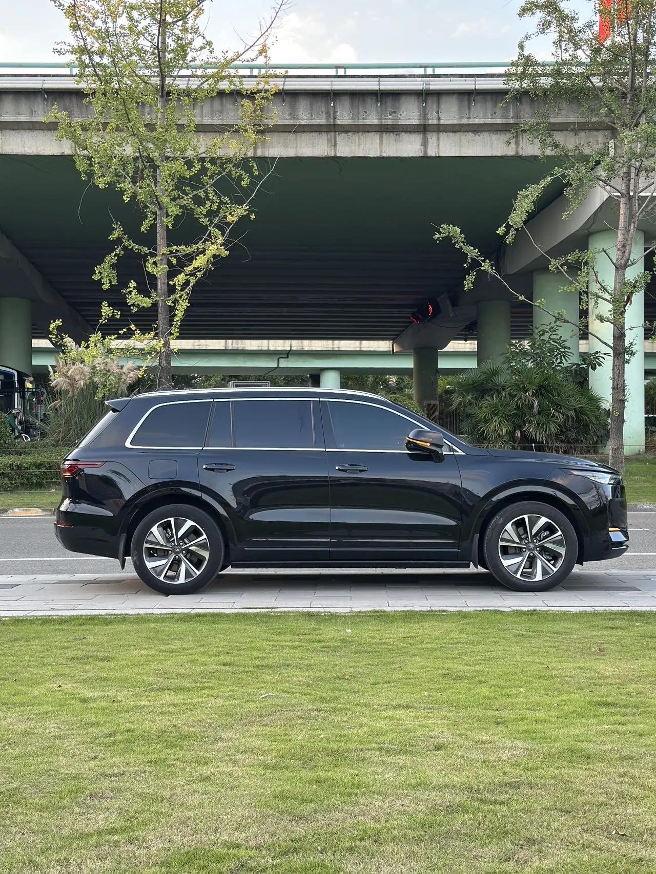 Li ONE 2021 extended 6-seat version 4