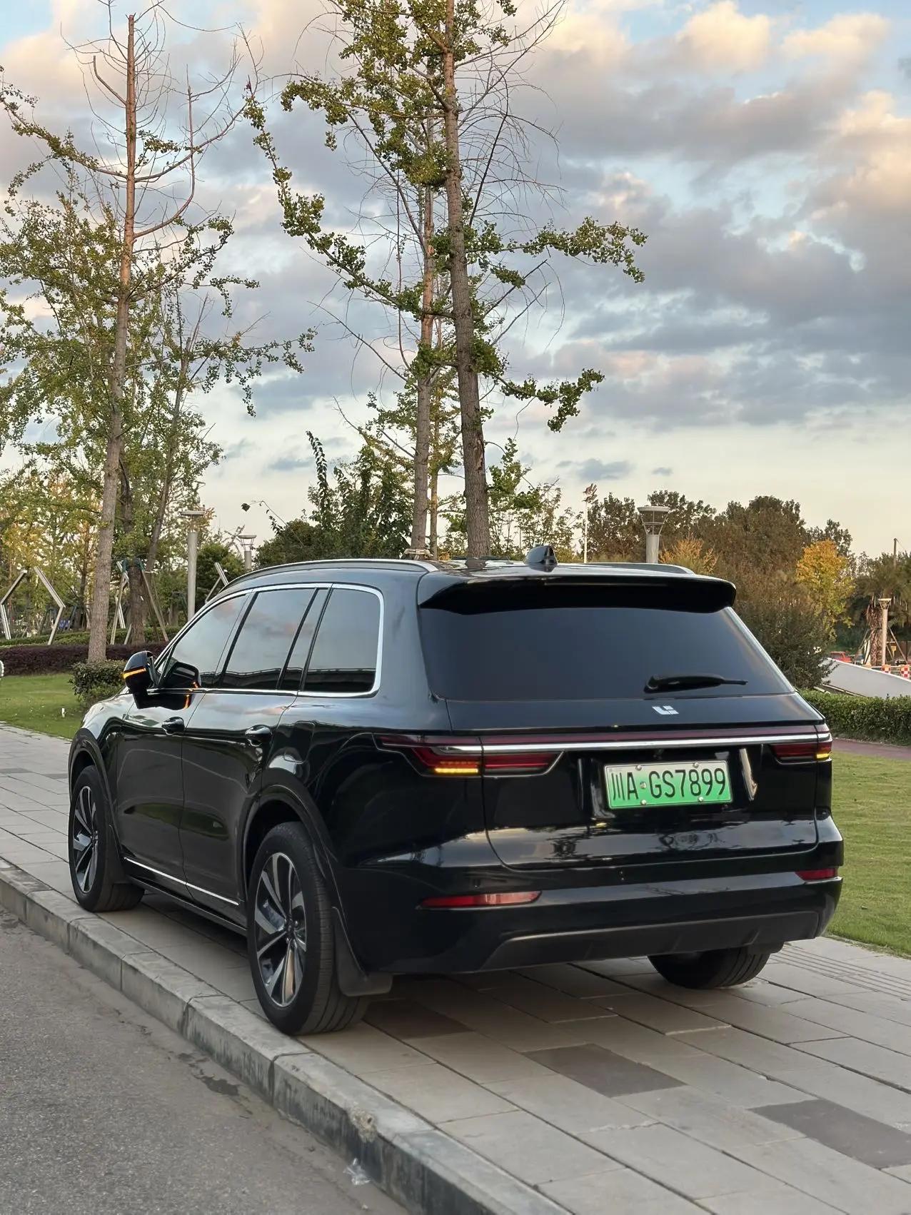 Li ONE 2021 extended 6-seat version 7