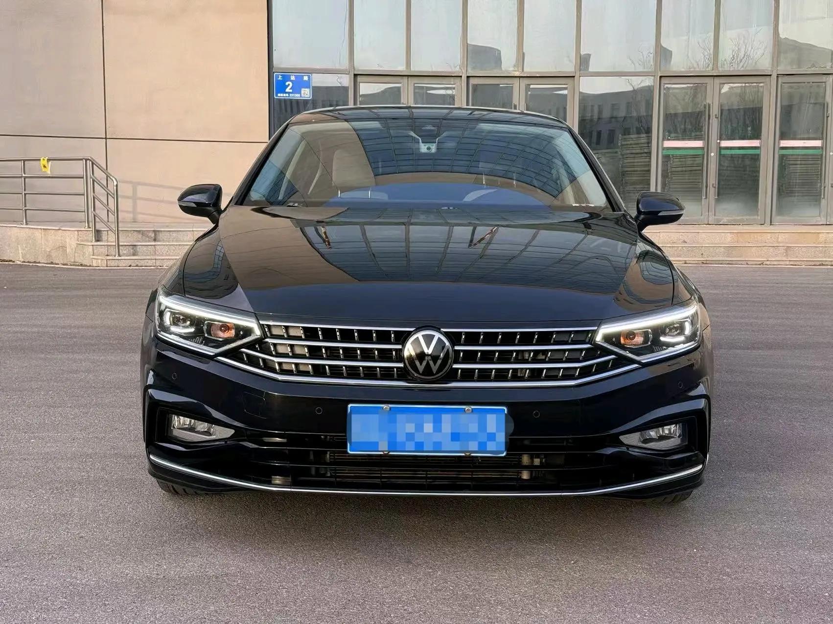 Magotan 2022 330TSI DSG Basic 2
