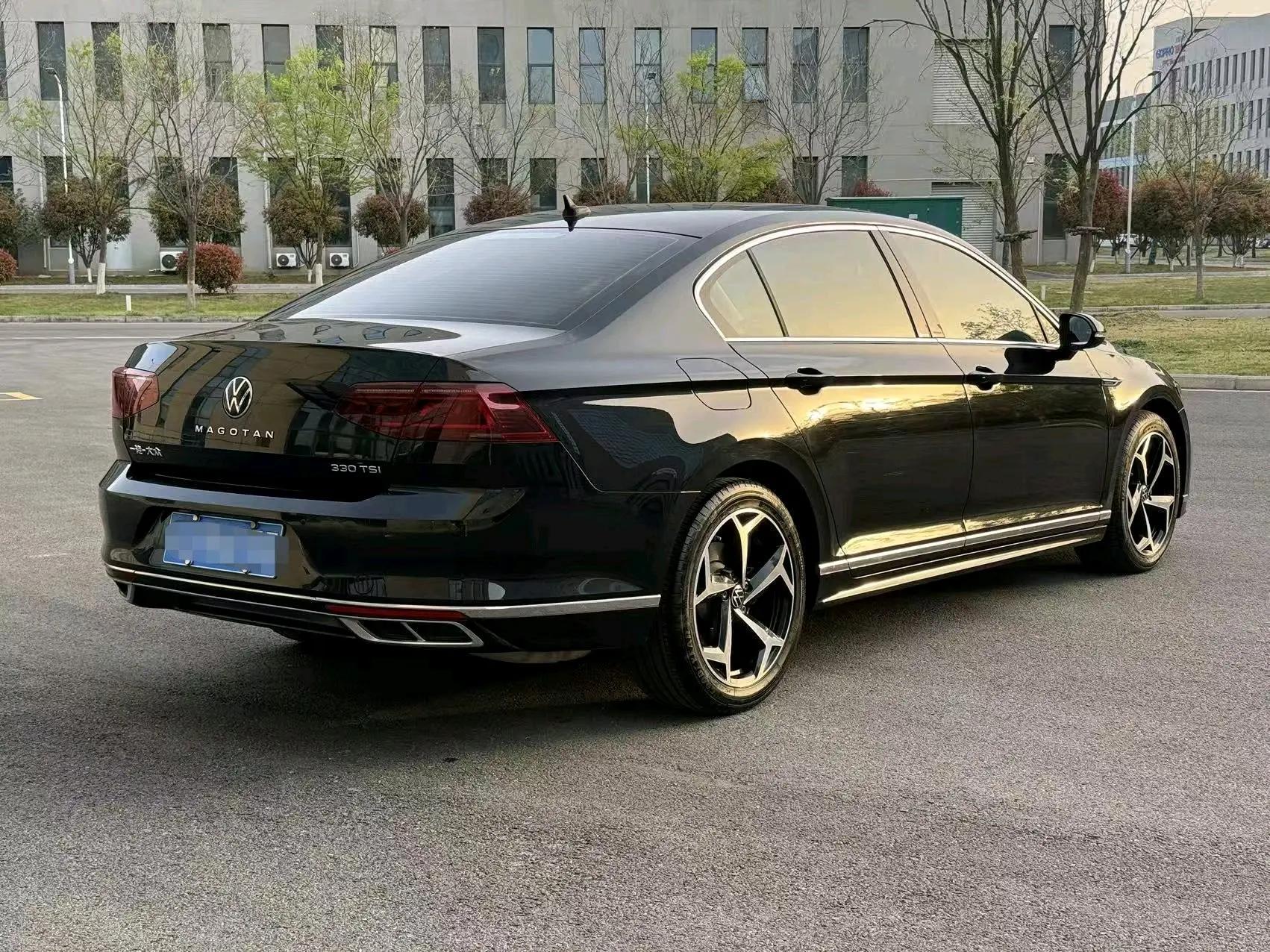 Magotan 2022 330TSI DSG Basic 4