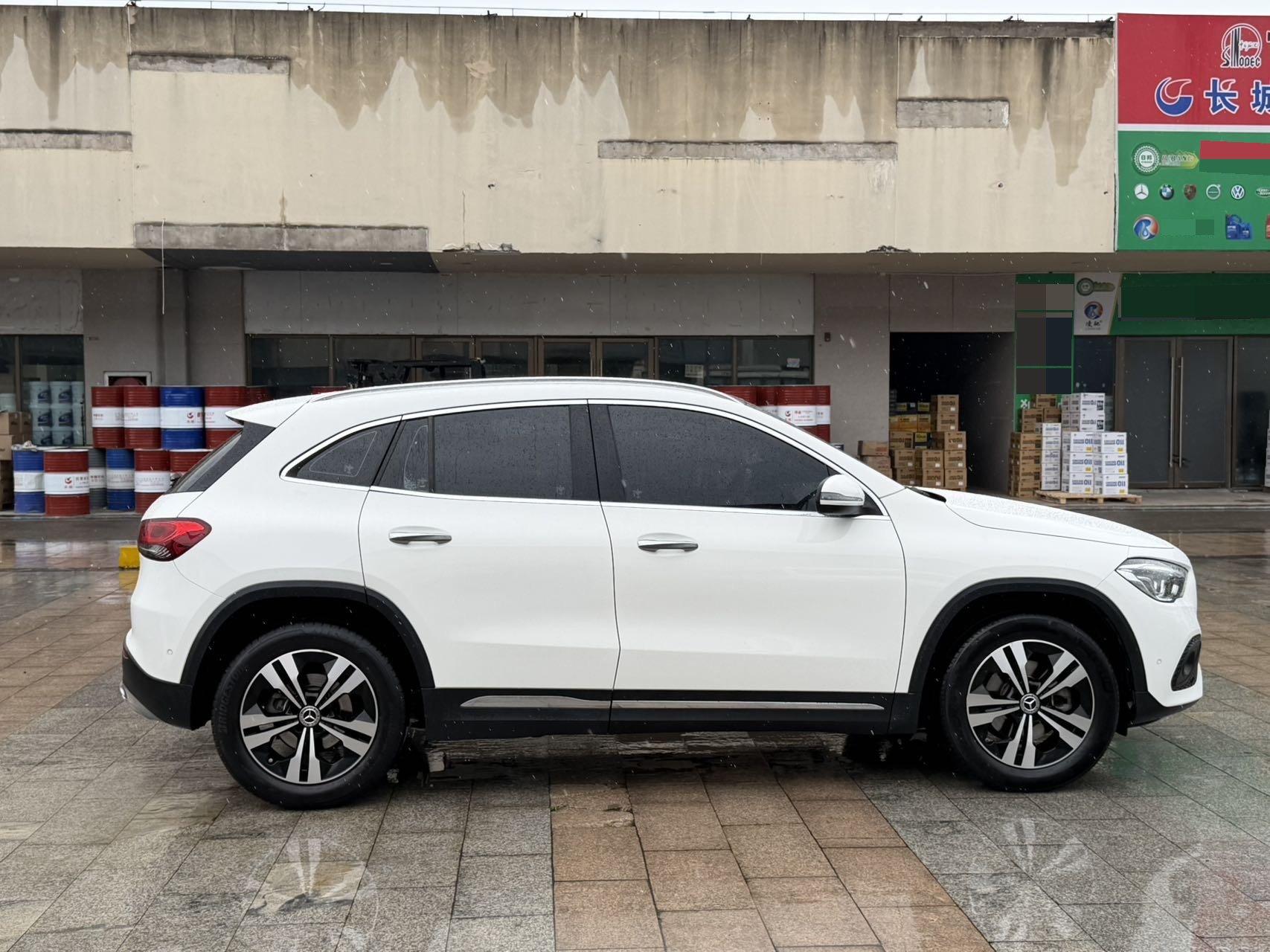 Mercedes Benz GLA 2022 to GLA 200 10