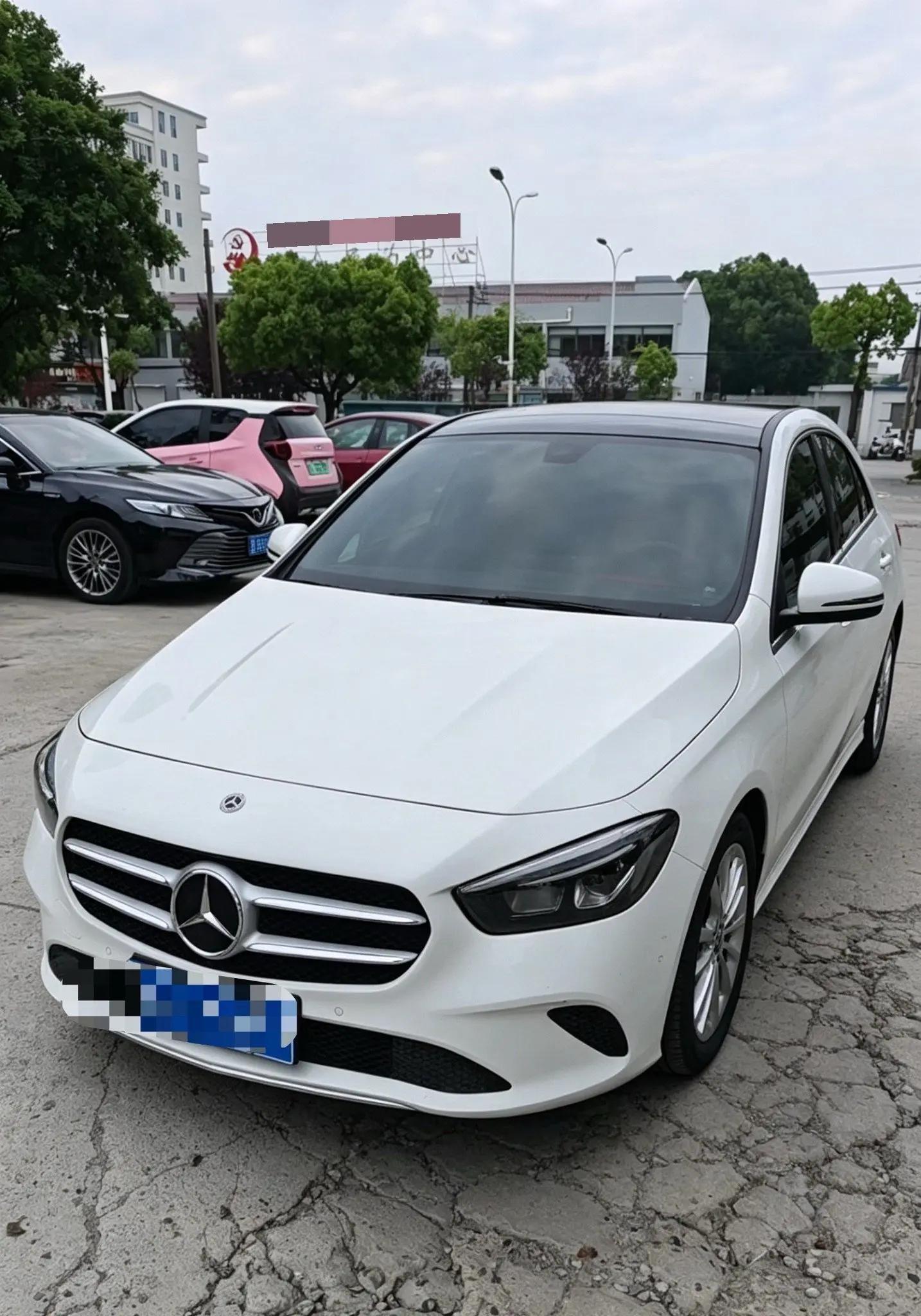 Mercedes Benz Class B 2021 Class B 200 Fashion