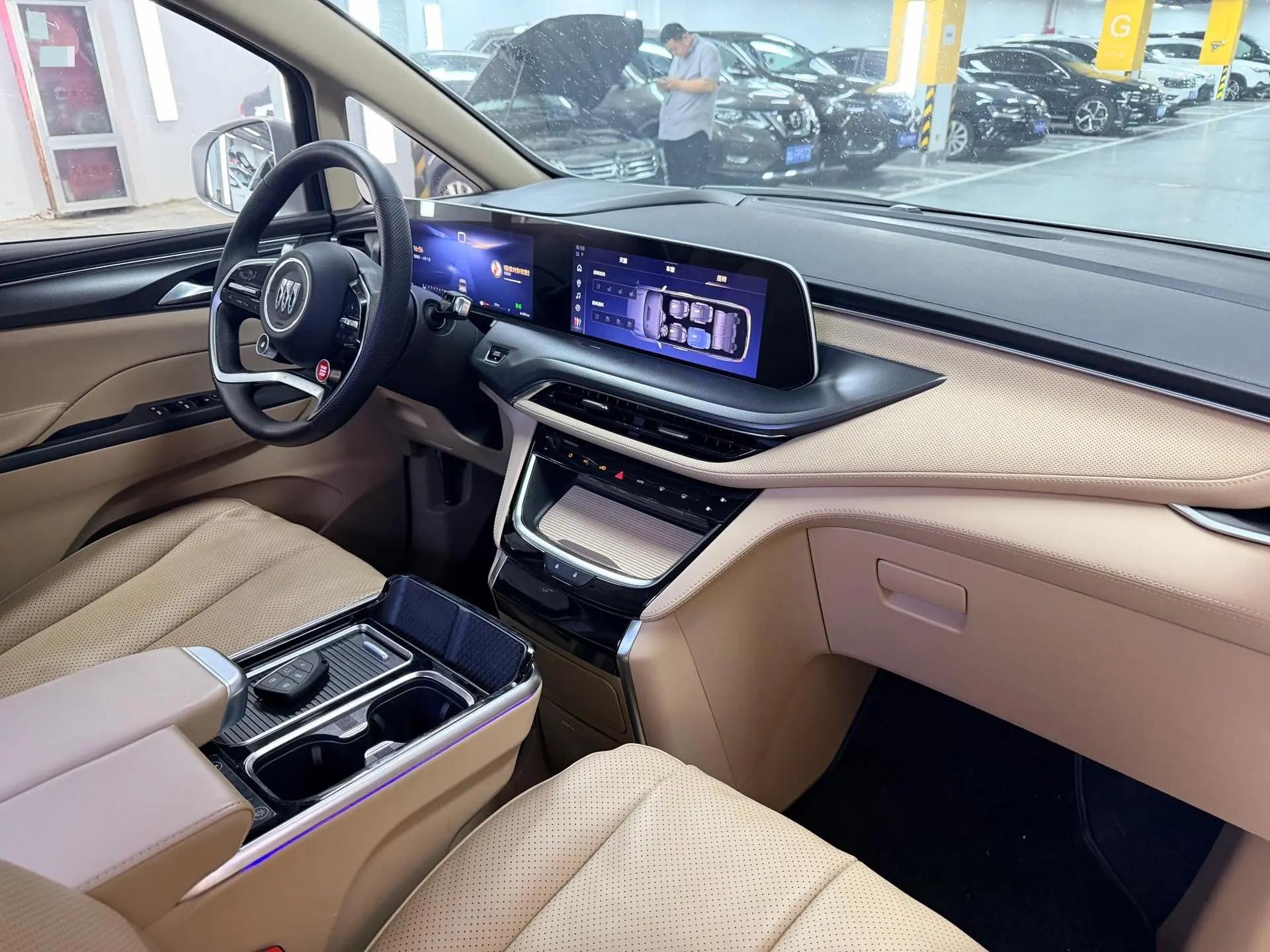 Buick 2025 GL8 Land Business Class 2.0T Comfort DG Version Automatic 13