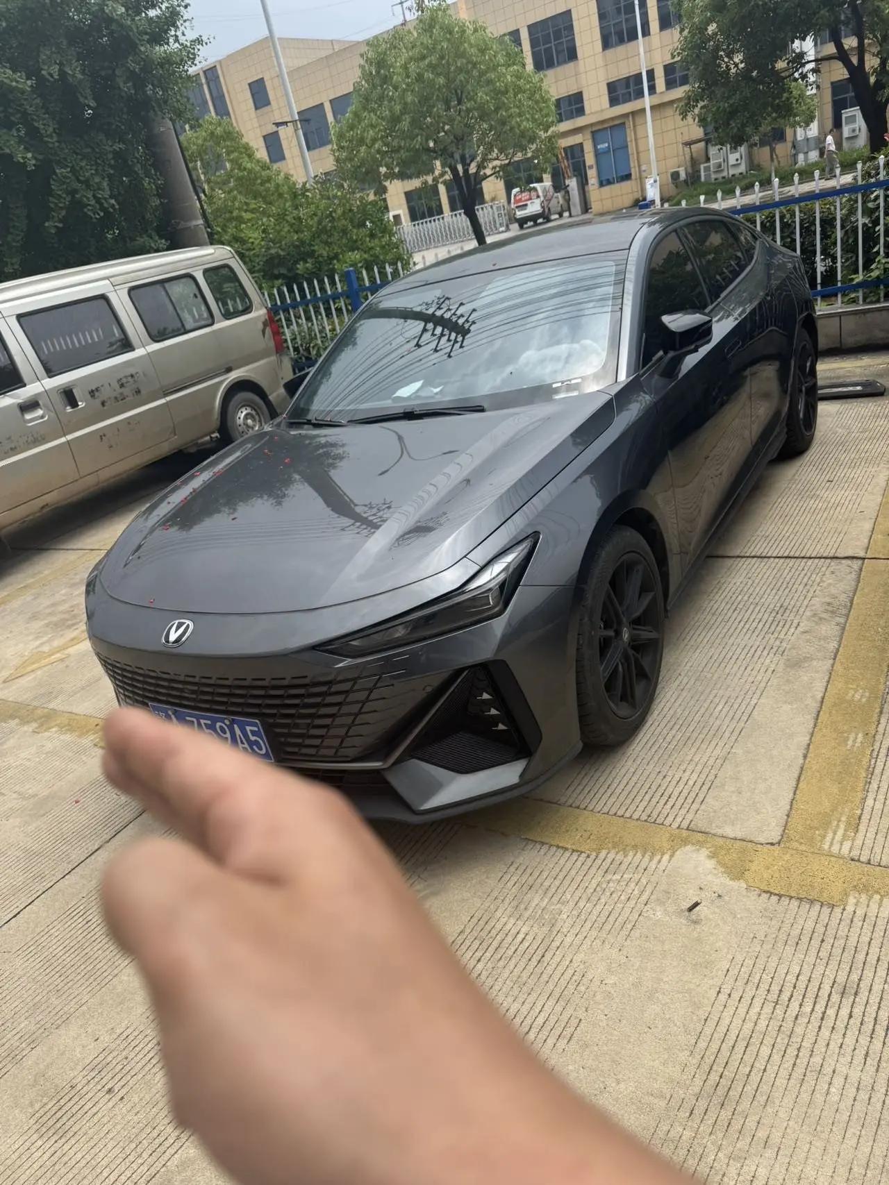 ChangAn UNI-V 2022 1.5T Honorable Model
