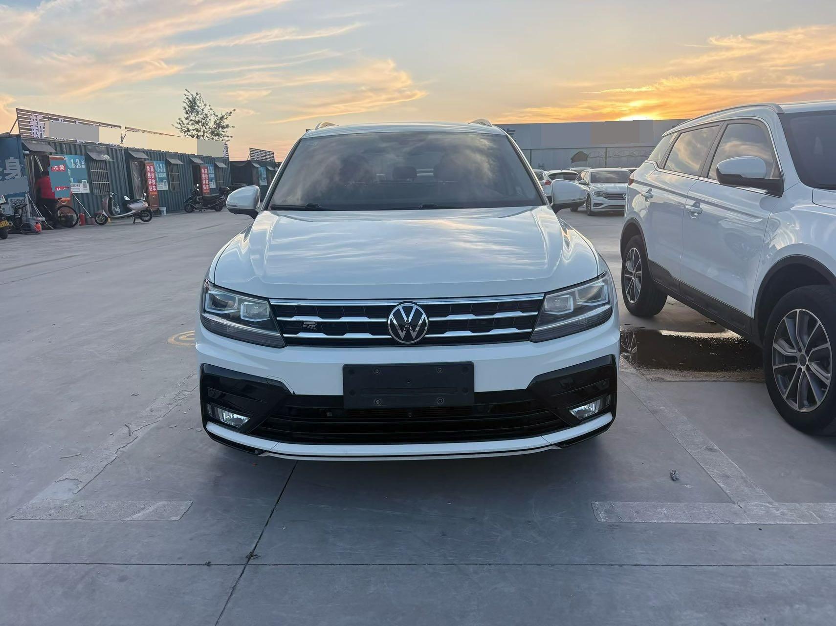 Tiguan L 2021 330TSI Automatic Two-Drive R-Line Enjoy Edition 4
