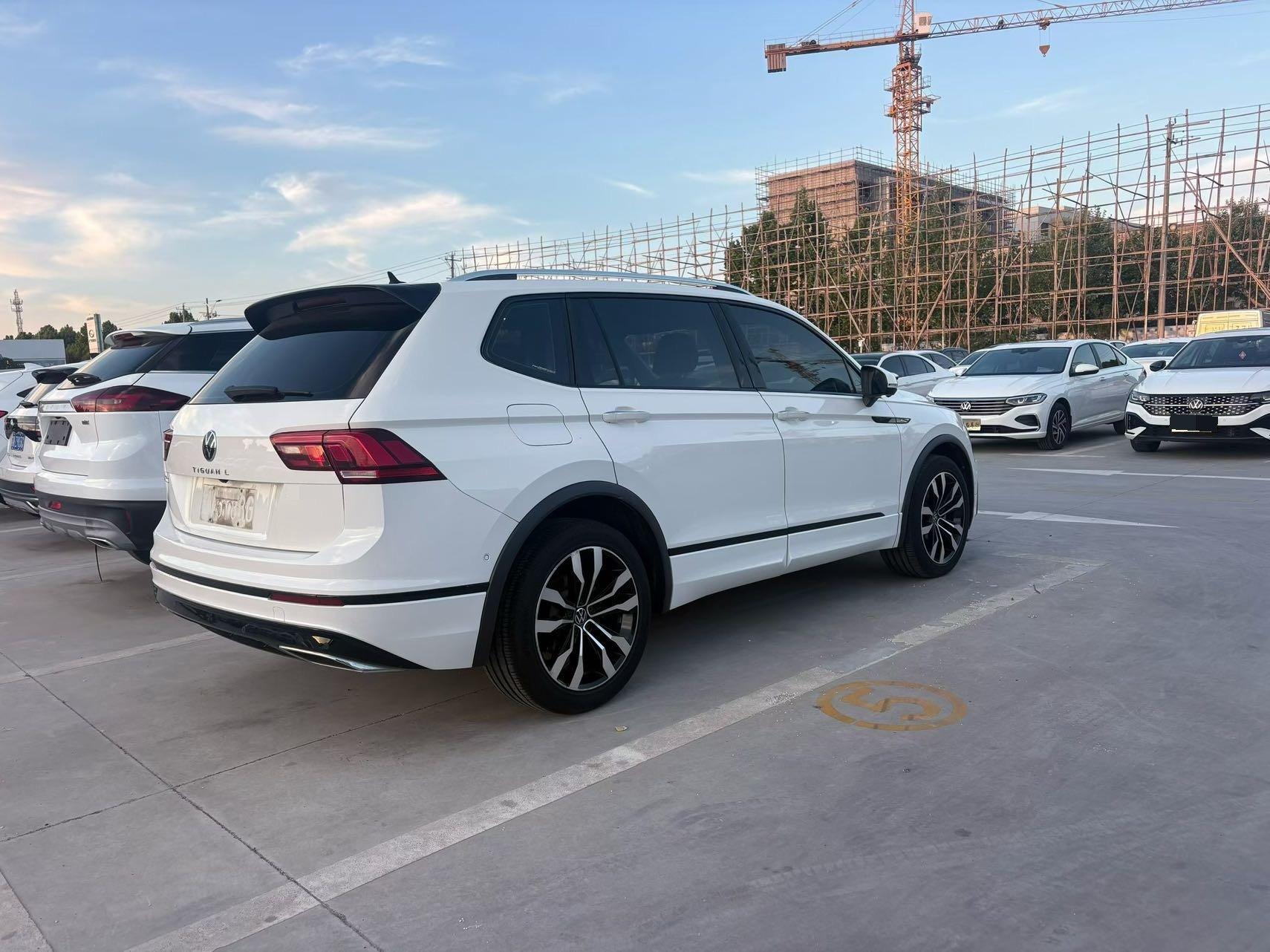 Tiguan L 2021 330TSI Automatic Two-Drive R-Line Enjoy Edition 6
