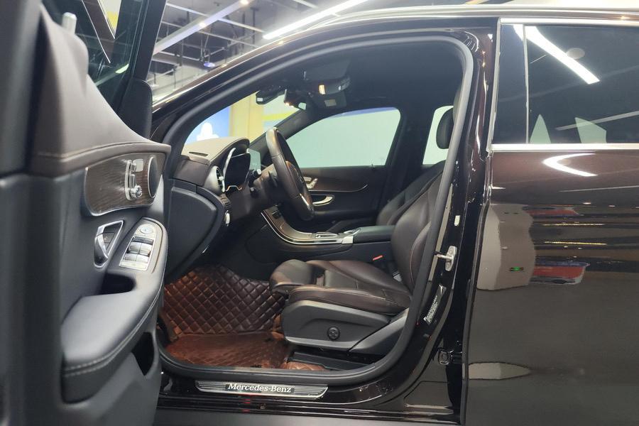 Mercedes Benz GLC 2022 model changed to GLC 260 L 4MATIC luxury model 3