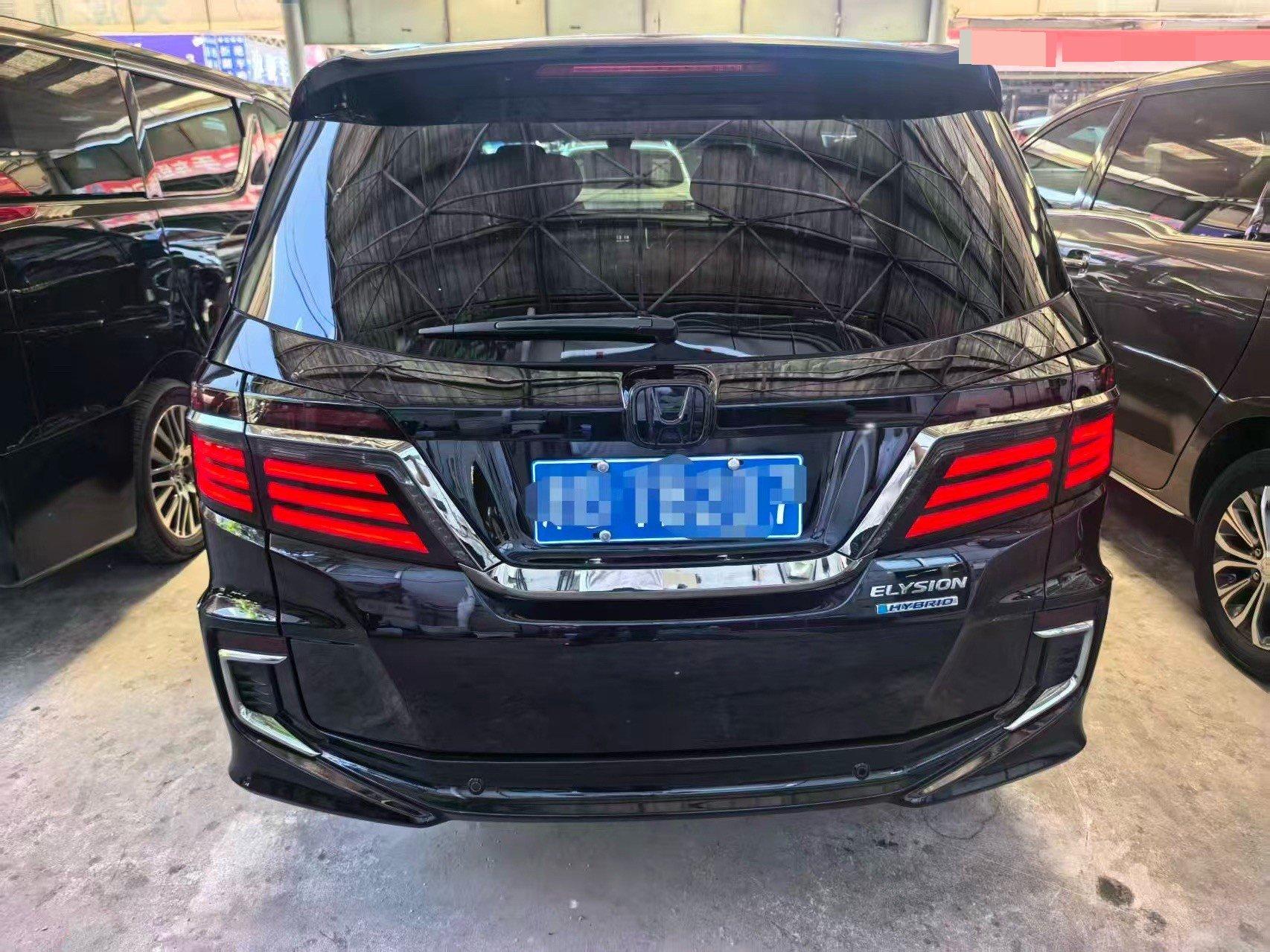 Elyson 2019 2.0L Hybrid Deluxe Edition 3