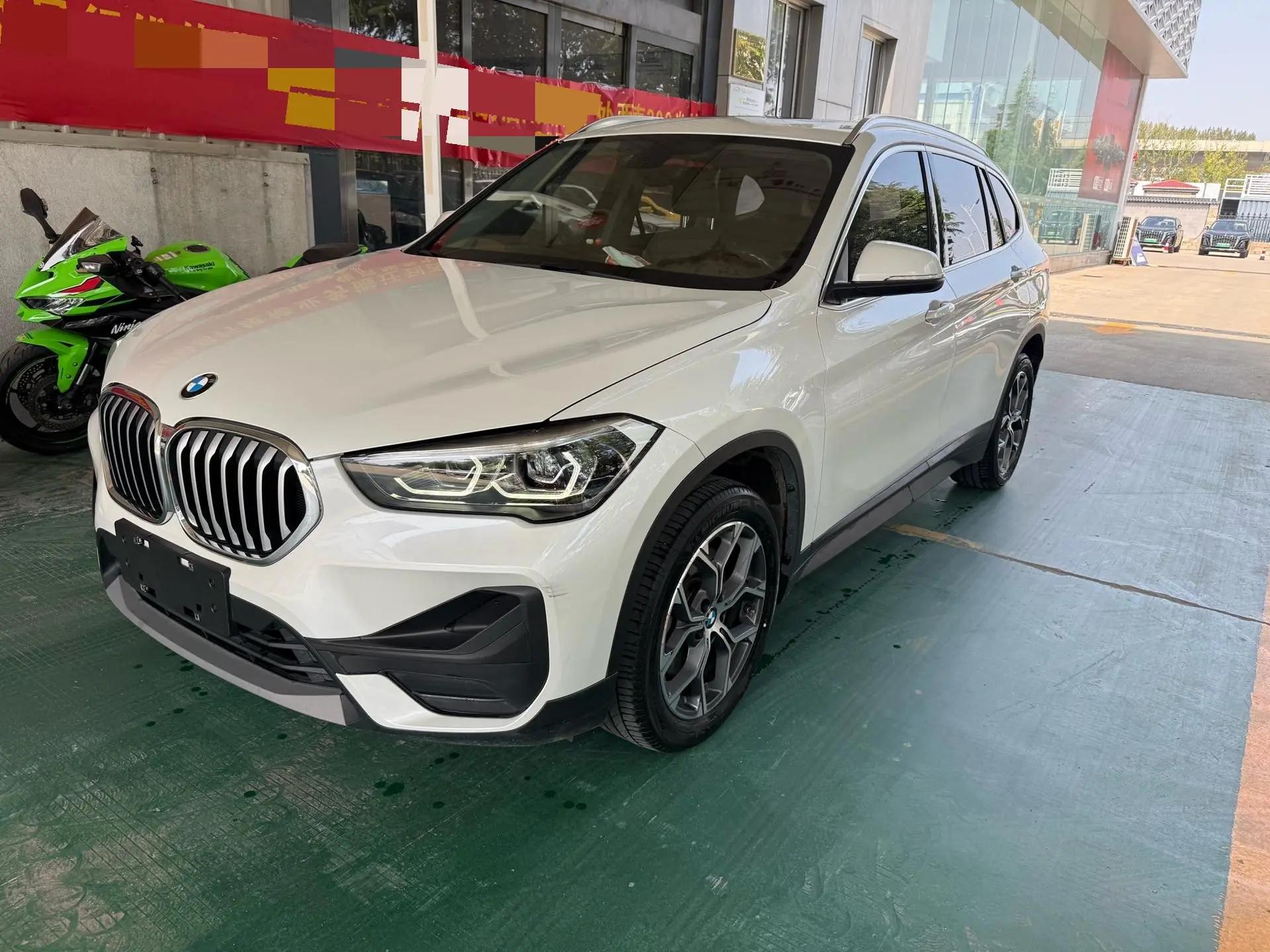 Открыть галерею: BMW X1 2022 sDrive25Li leading type