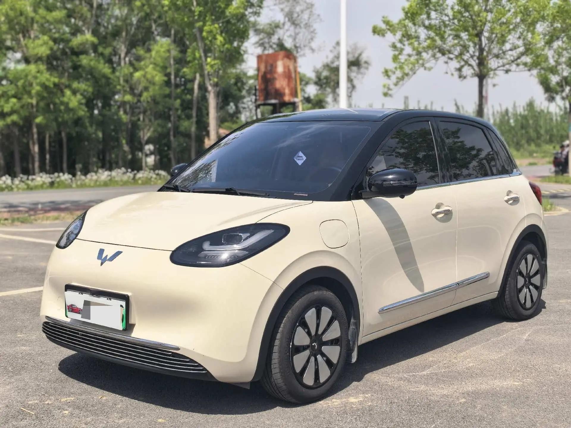 Open image lightbox: WuLing 2025 Plantronics 333km LingBox Connected Automatic Gear