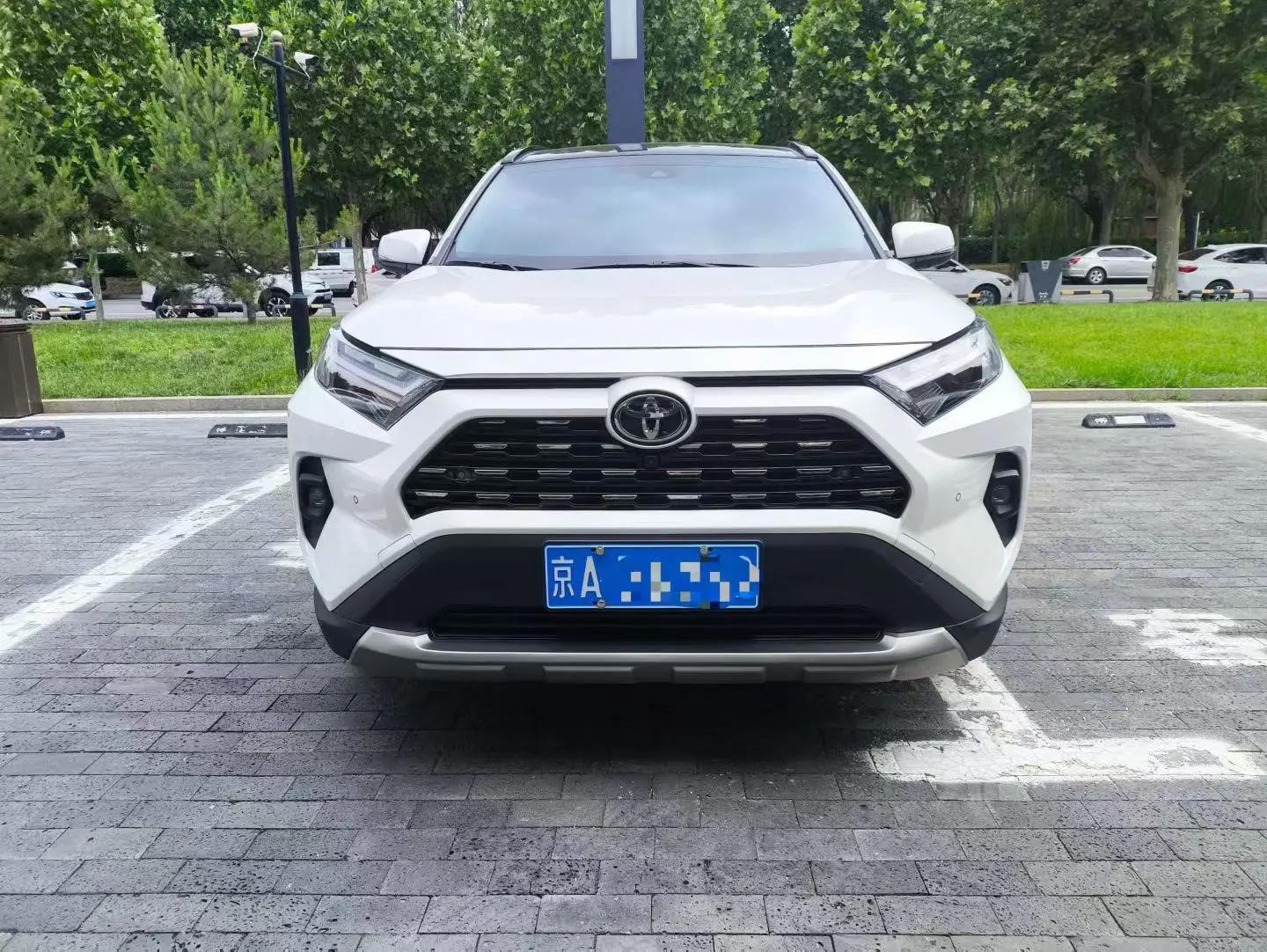 Toyota 2024 RAV4 Rongbo 2.0 Stepless Two-Drive Fashion Plus Edition Automatic Gear 2