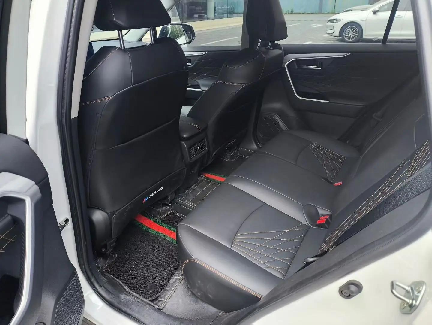 Toyota 2024 RAV4 Rongbo 2.0 Stepless Two-Drive Fashion Plus Edition Automatic Gear 8