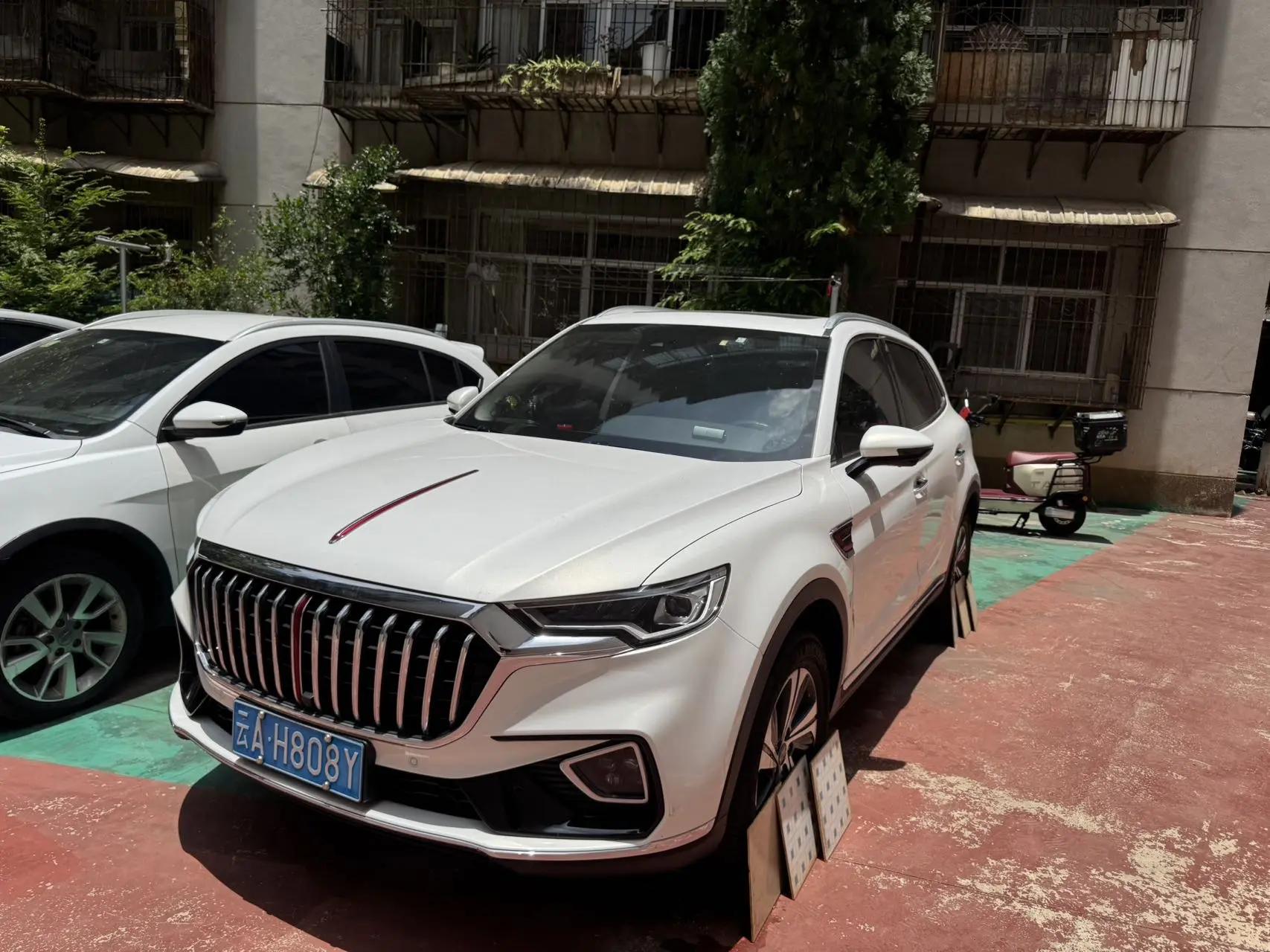 HongQi HS5 2019 2.0T Zhilian Flag Edition